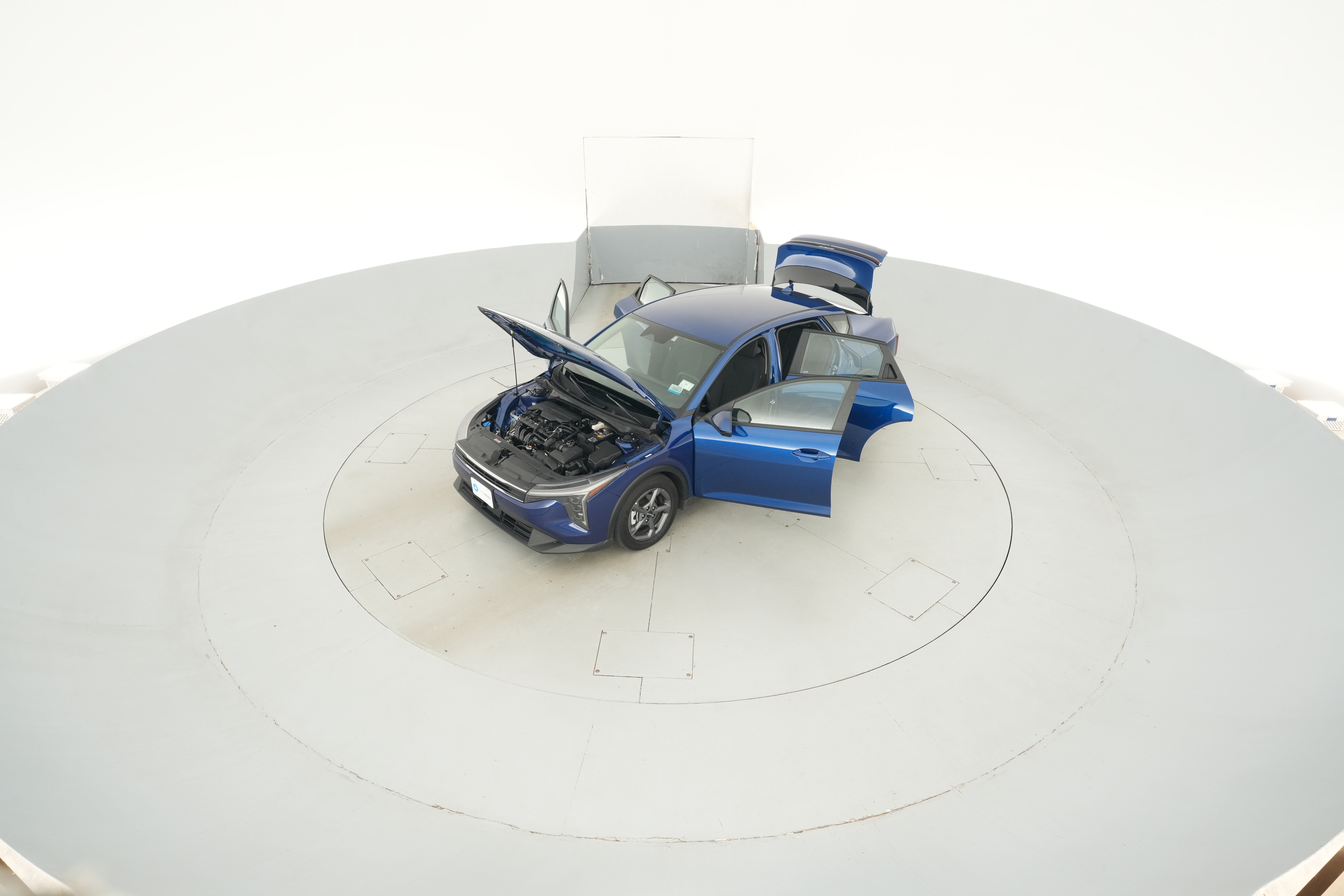 2025 Kia K4 LXS - Photo 37
