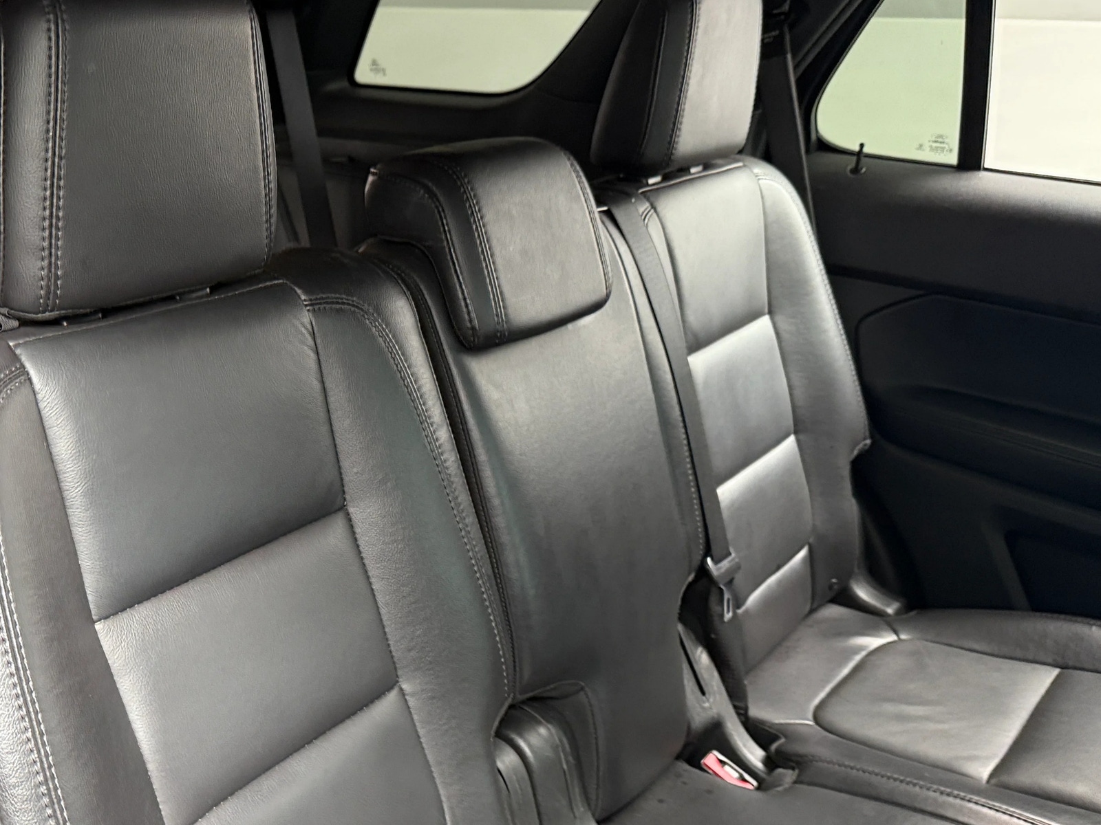 Thumbnail: 2015 Ford Explorer - 6