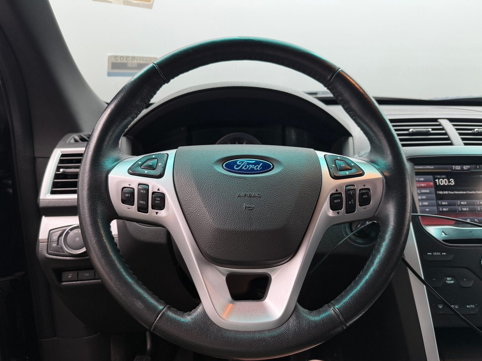 Thumbnail: 2015 Ford Explorer - 5