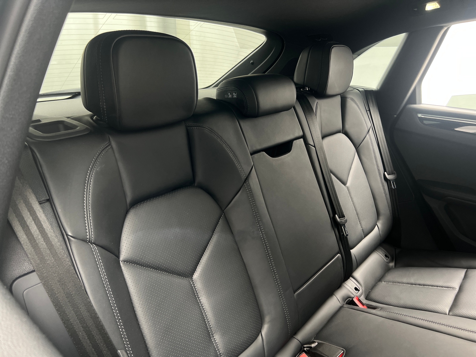 Thumbnail: 2024 Porsche Macan - 5