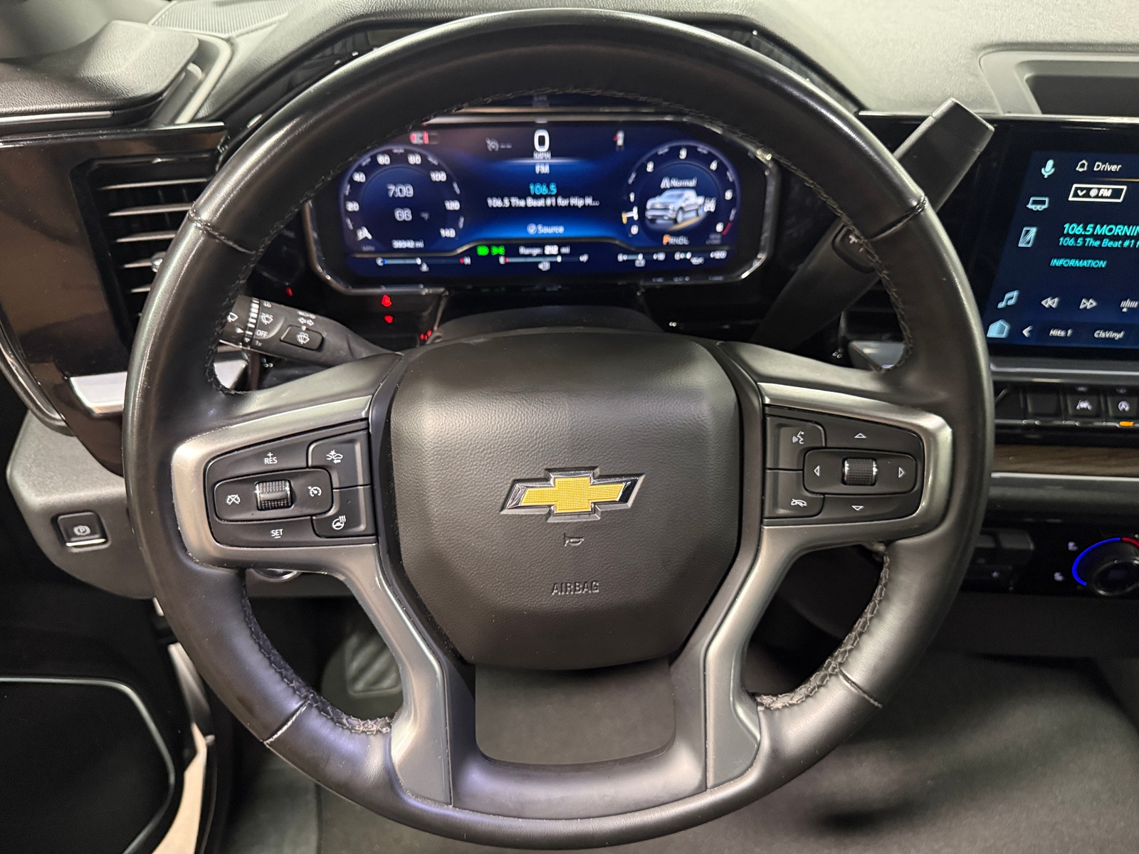 Thumbnail: 2025 Chevrolet Silverado 1500 - 5