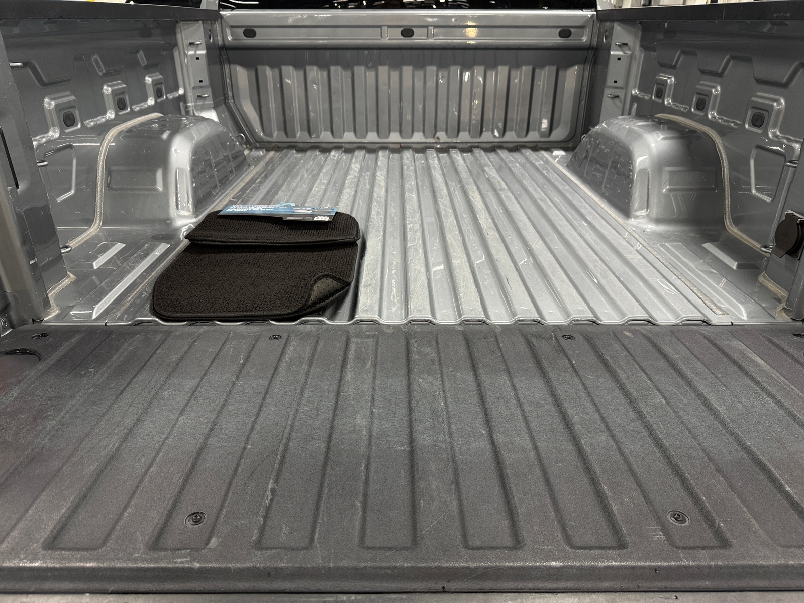 Thumbnail: 2025 Chevrolet Silverado 1500 - 7