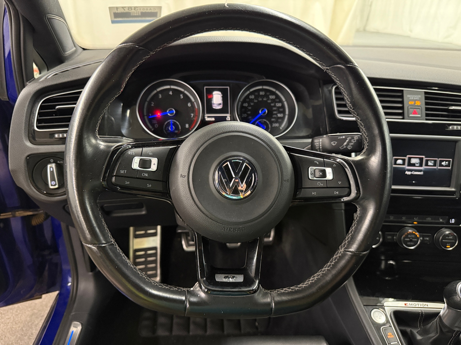 Thumbnail: 2016 Volkswagen Golf - 4