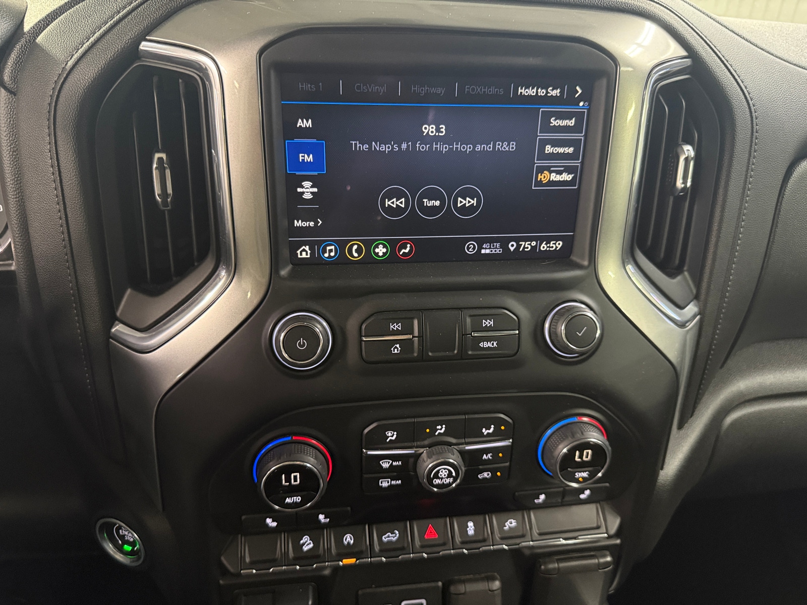 Thumbnail: 2020 Chevrolet Silverado 1500 - 4
