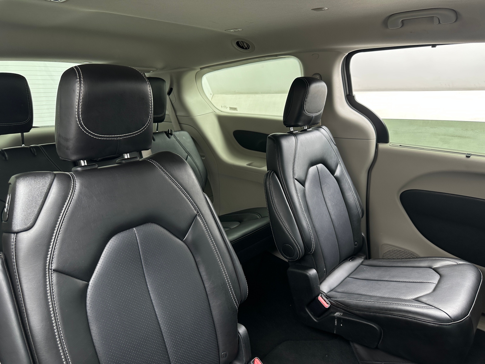 Thumbnail: 2024 Chrysler Pacifica - 5