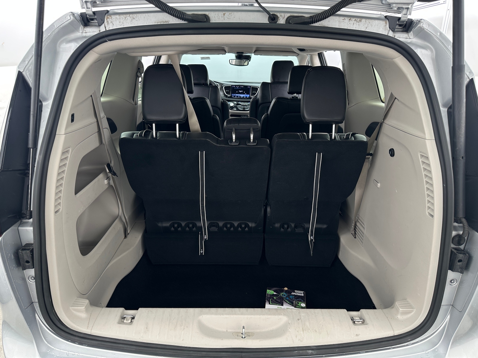 Thumbnail: 2024 Chrysler Pacifica - 6