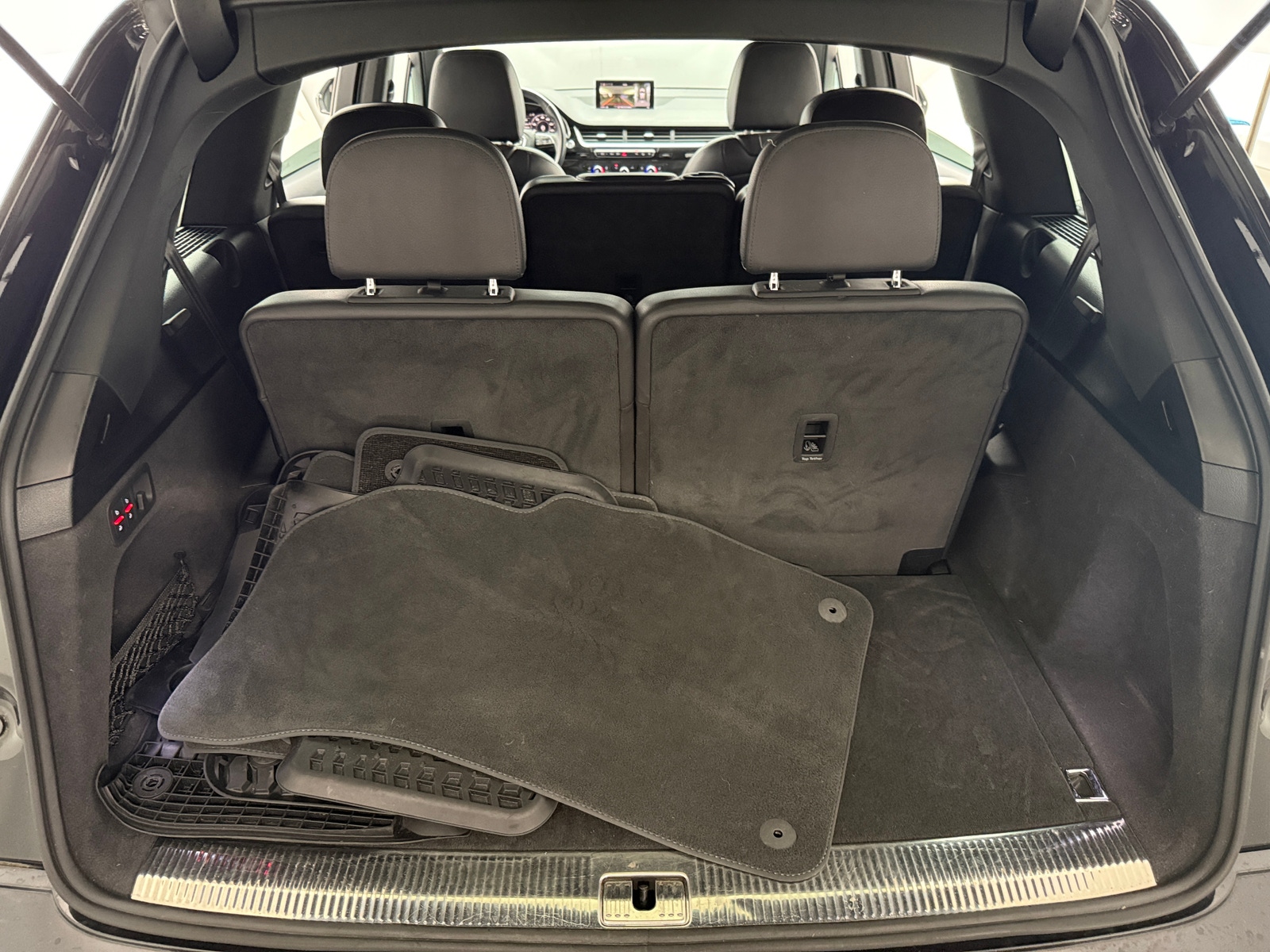 Thumbnail: 2019 Audi Q7 - 6