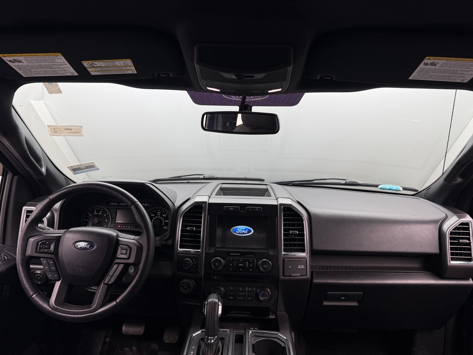 Thumbnail: 2016 Ford Econoline - 3