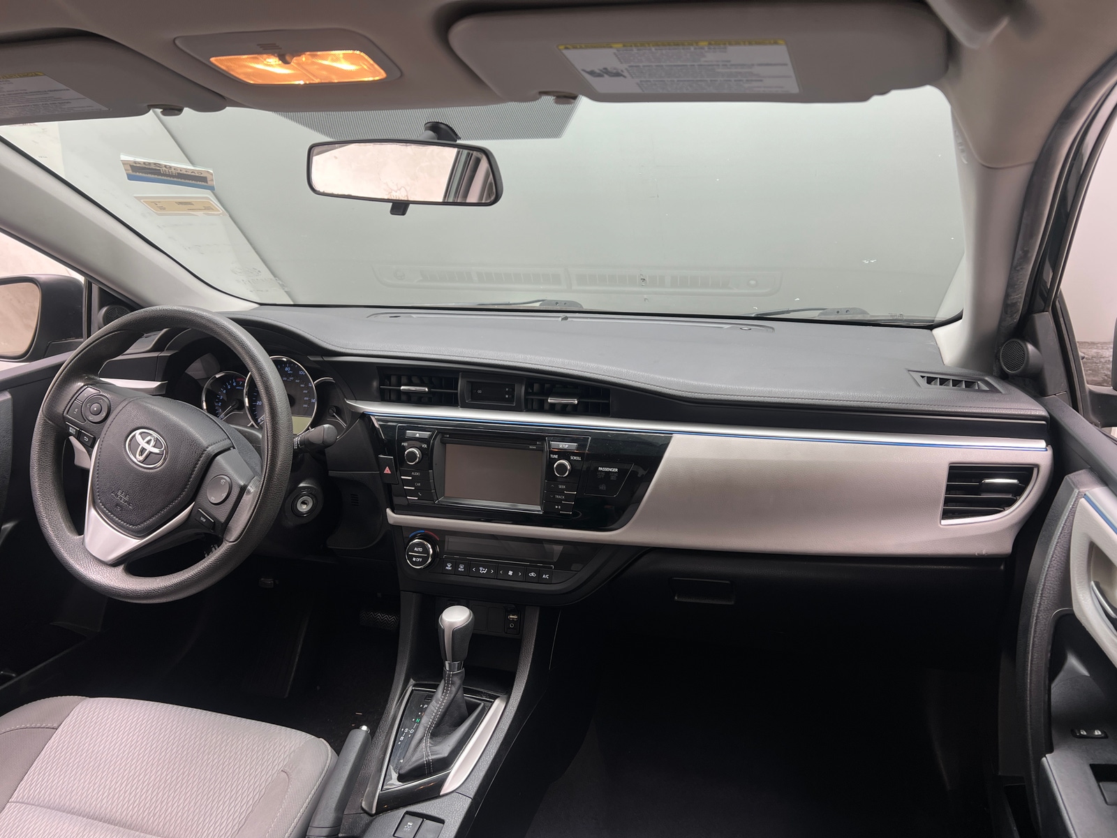 Thumbnail: 2015 Toyota Corolla - 3