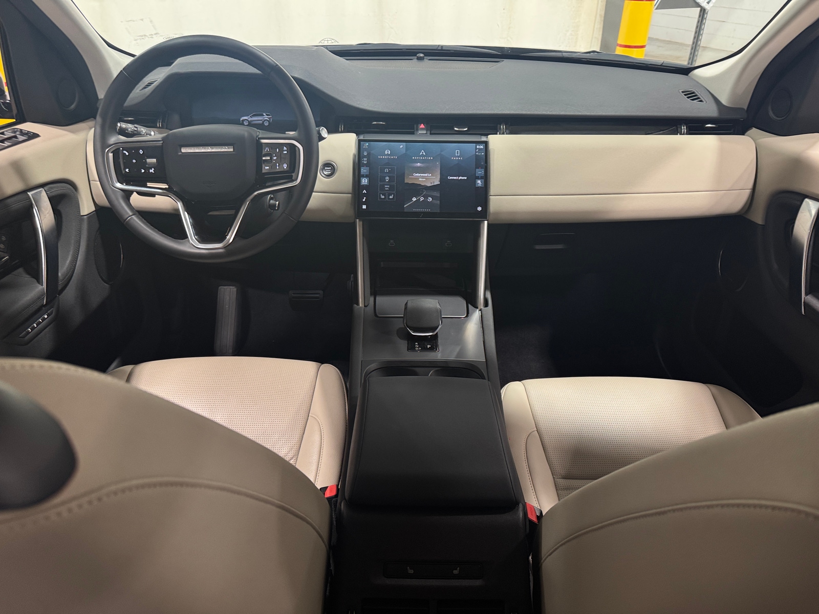 Thumbnail: 2025 Land Rover Discovery Sport - 2