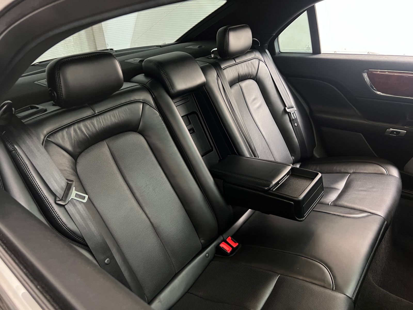 Thumbnail: 2020 Lincoln Continental - 5