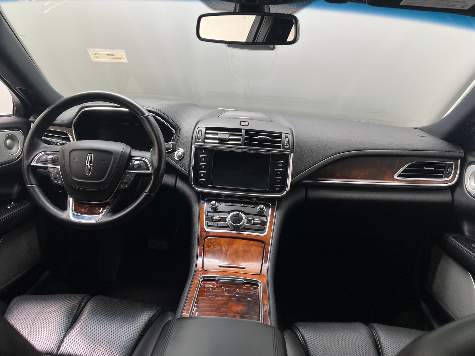 Thumbnail: 2020 Lincoln Continental - 2