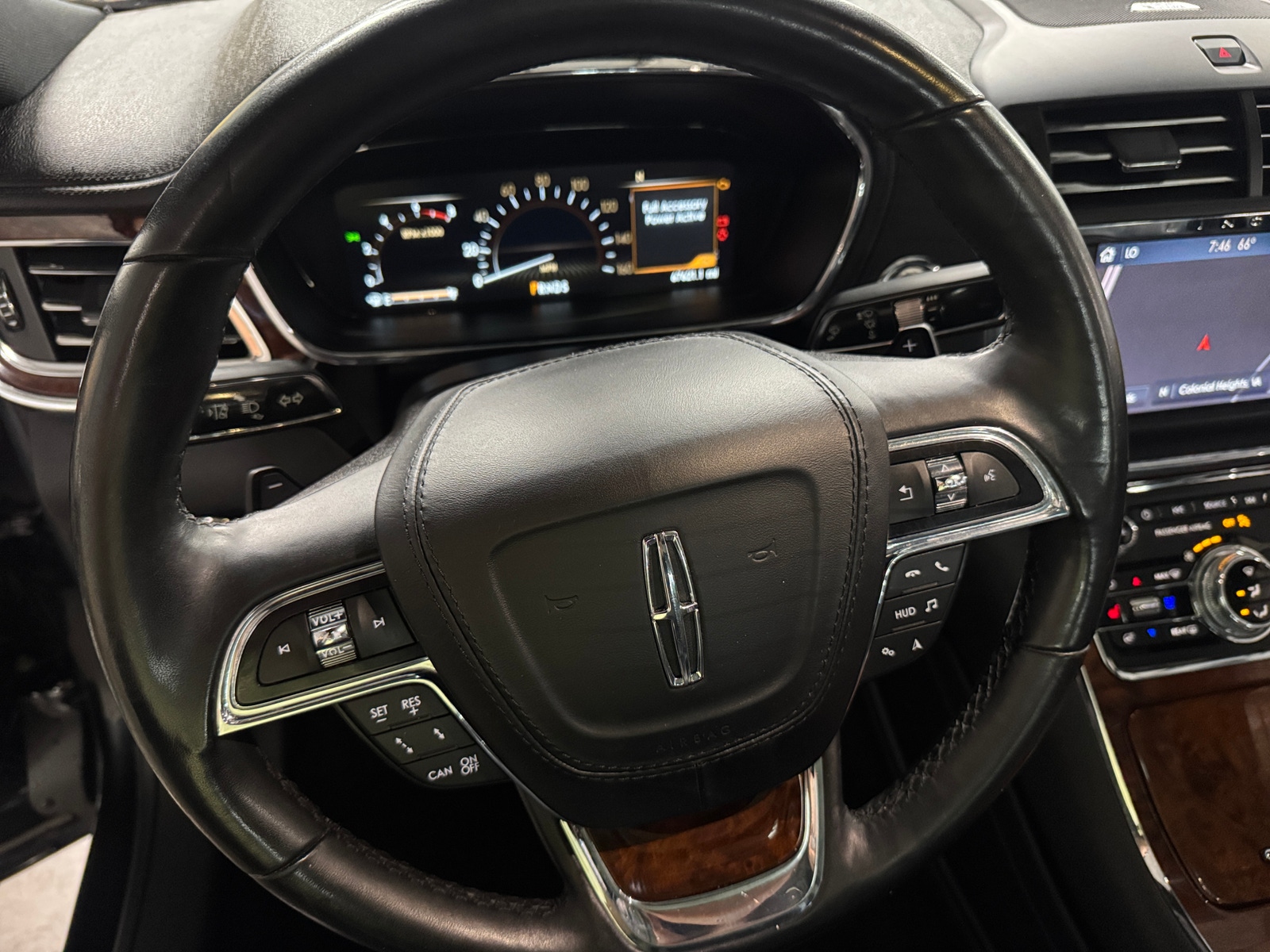 Thumbnail: 2020 Lincoln Continental - 4