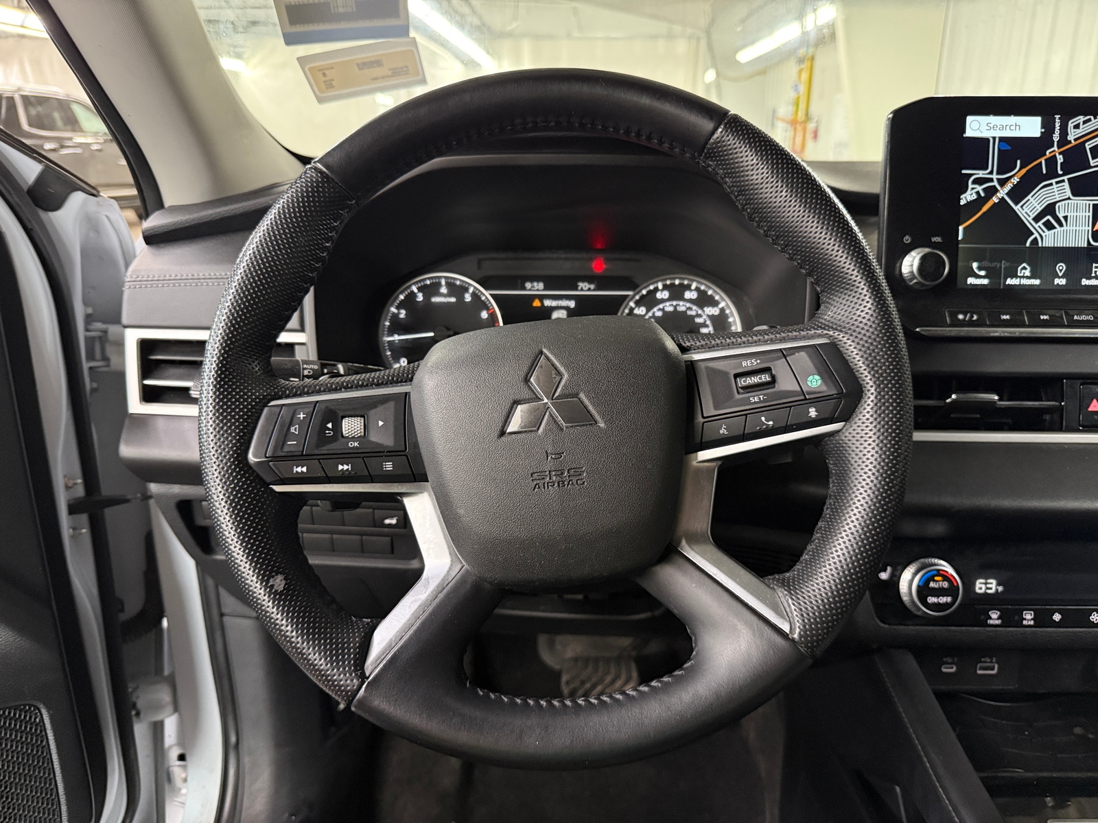 Thumbnail: 2023 Mitsubishi Outlander - 4