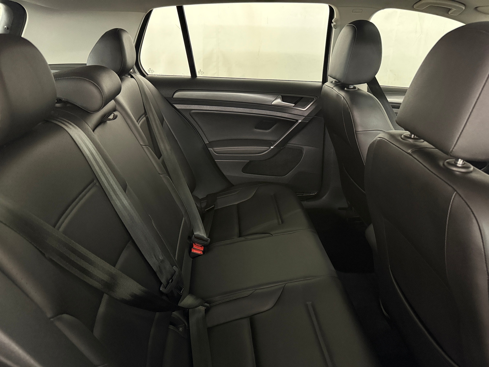 Thumbnail: 2021 Volkswagen Golf - 5