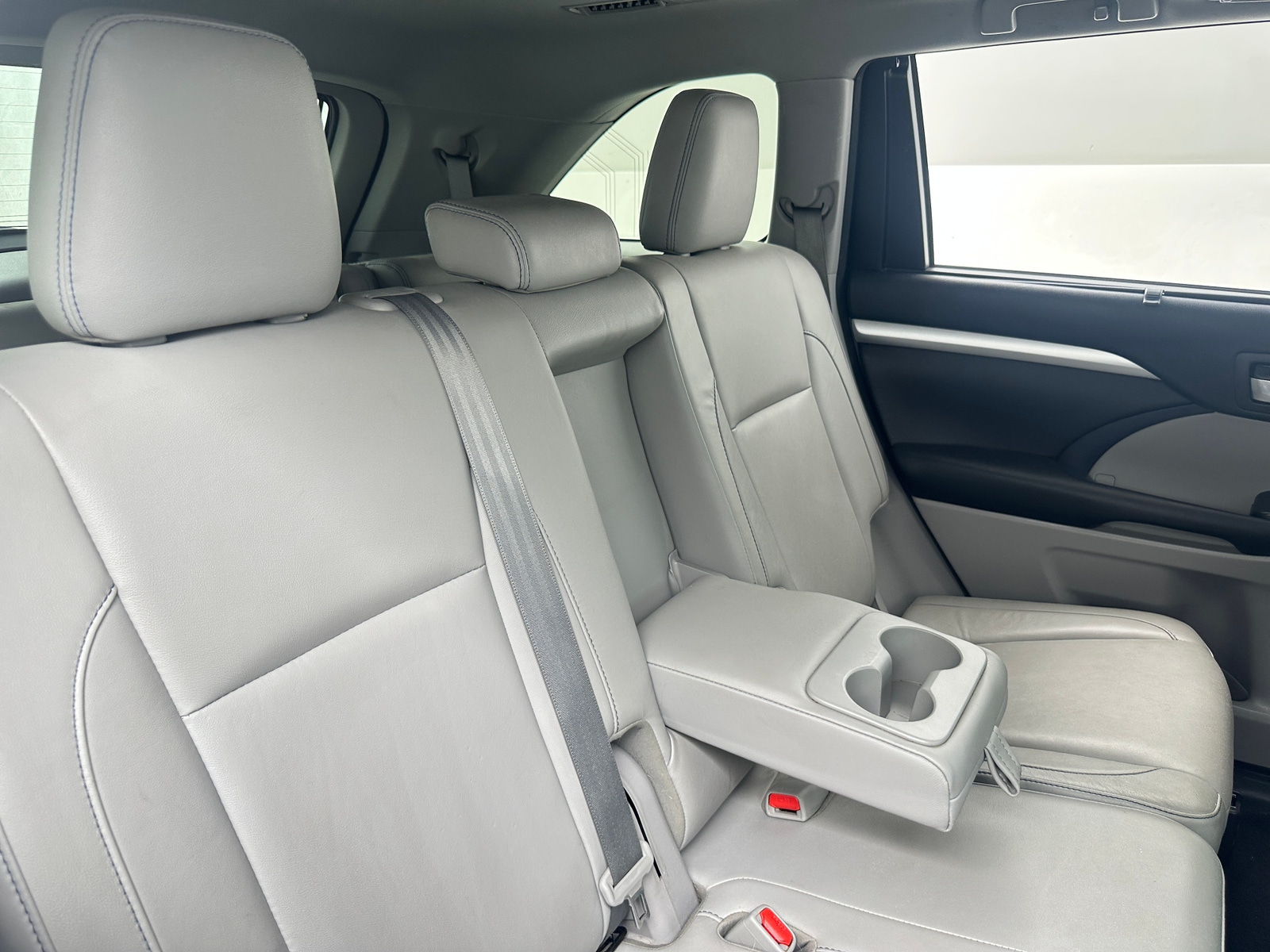 Thumbnail: 2018 Toyota Highlander - 5