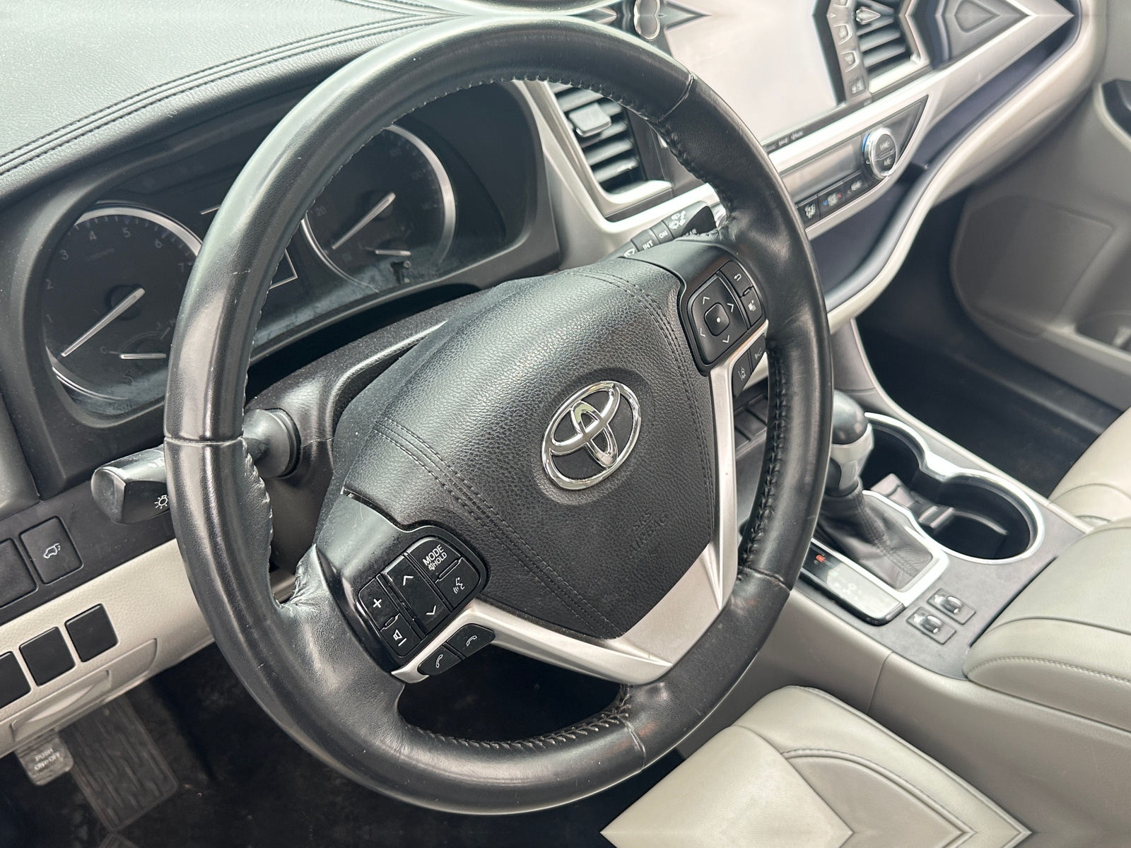 Thumbnail: 2018 Toyota Highlander - 4