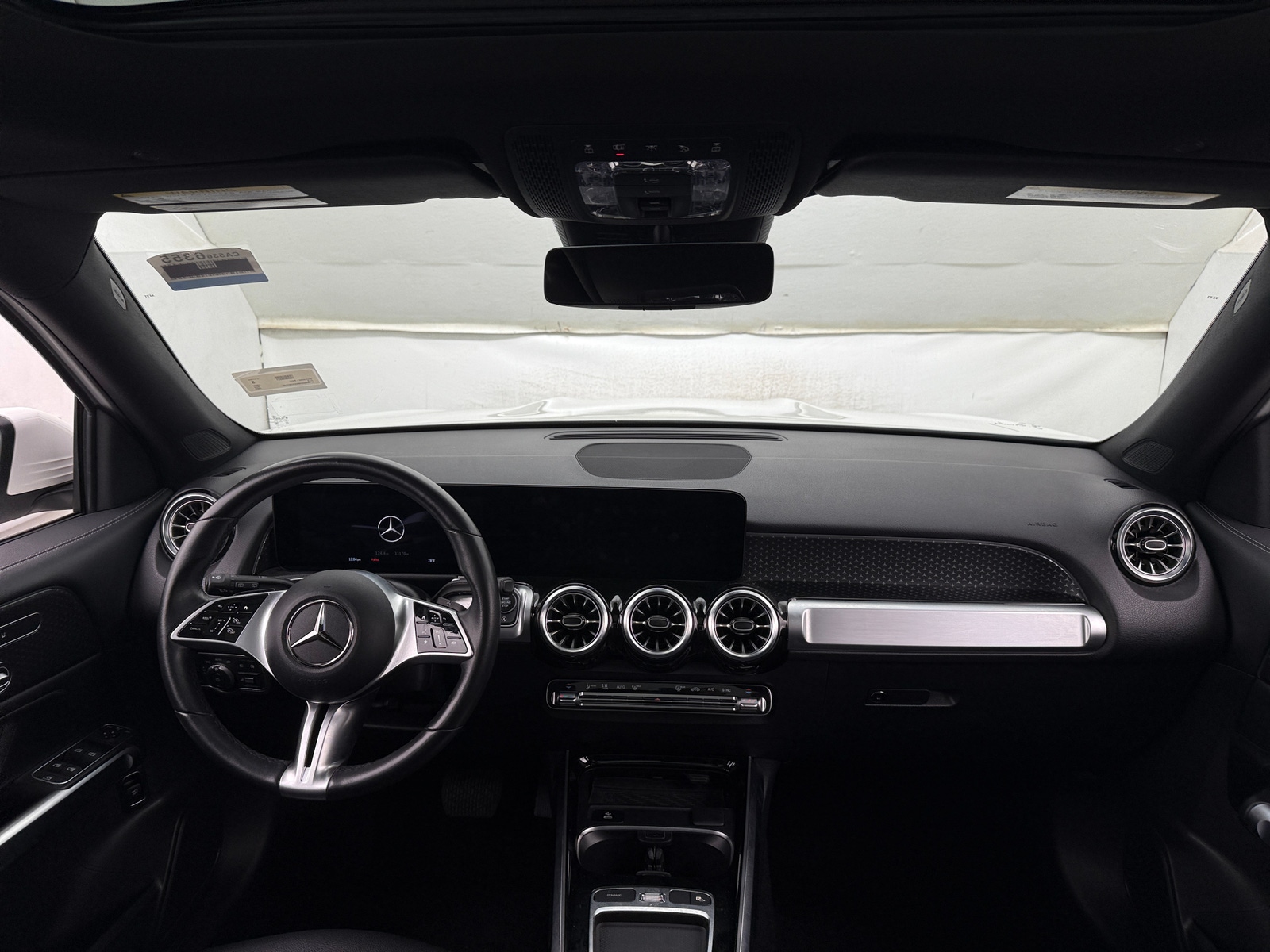 Thumbnail: 2025 Mercedes-Benz GLB - 2