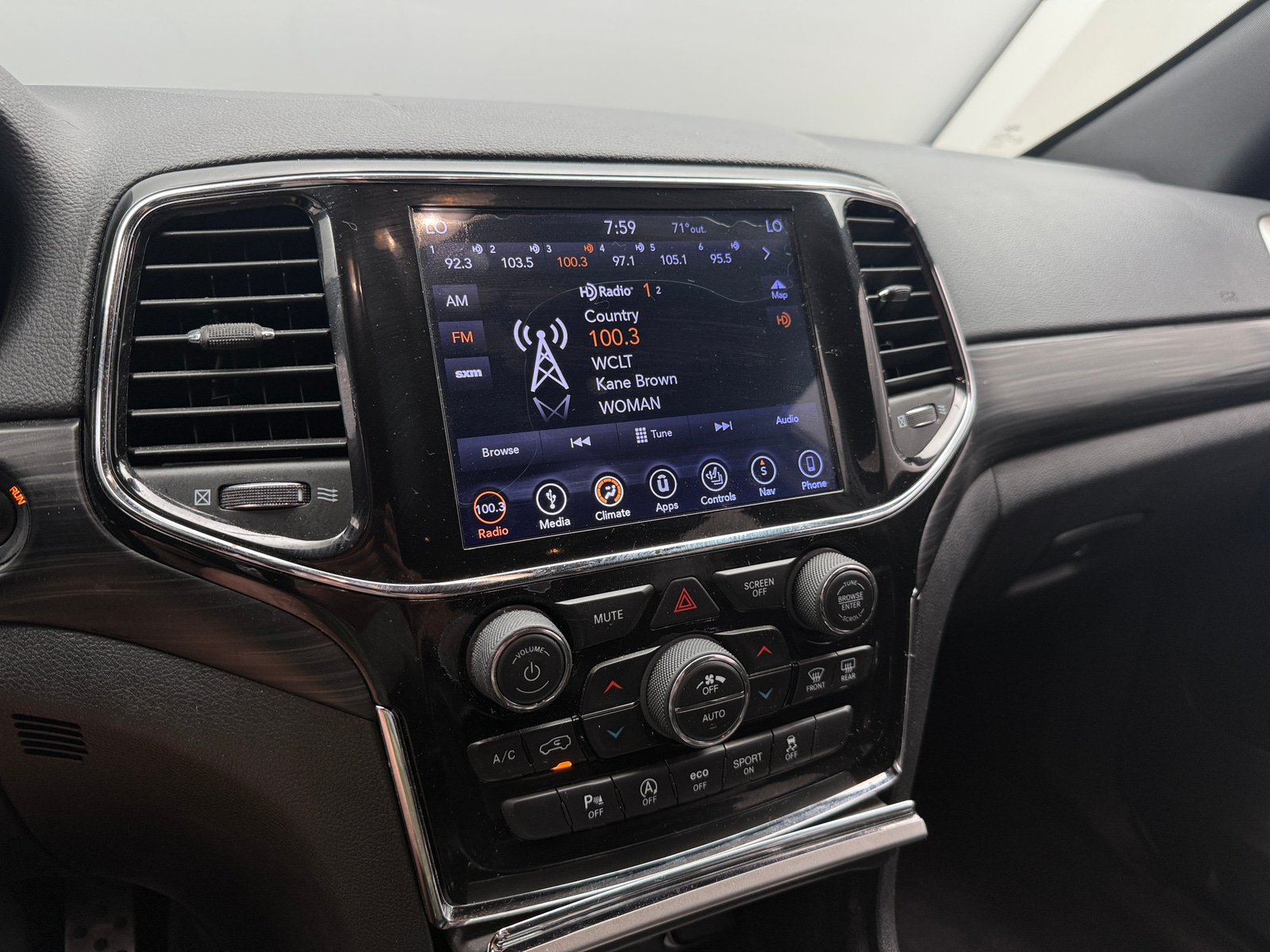 Thumbnail: 2019 Jeep Grand Cherokee - 4