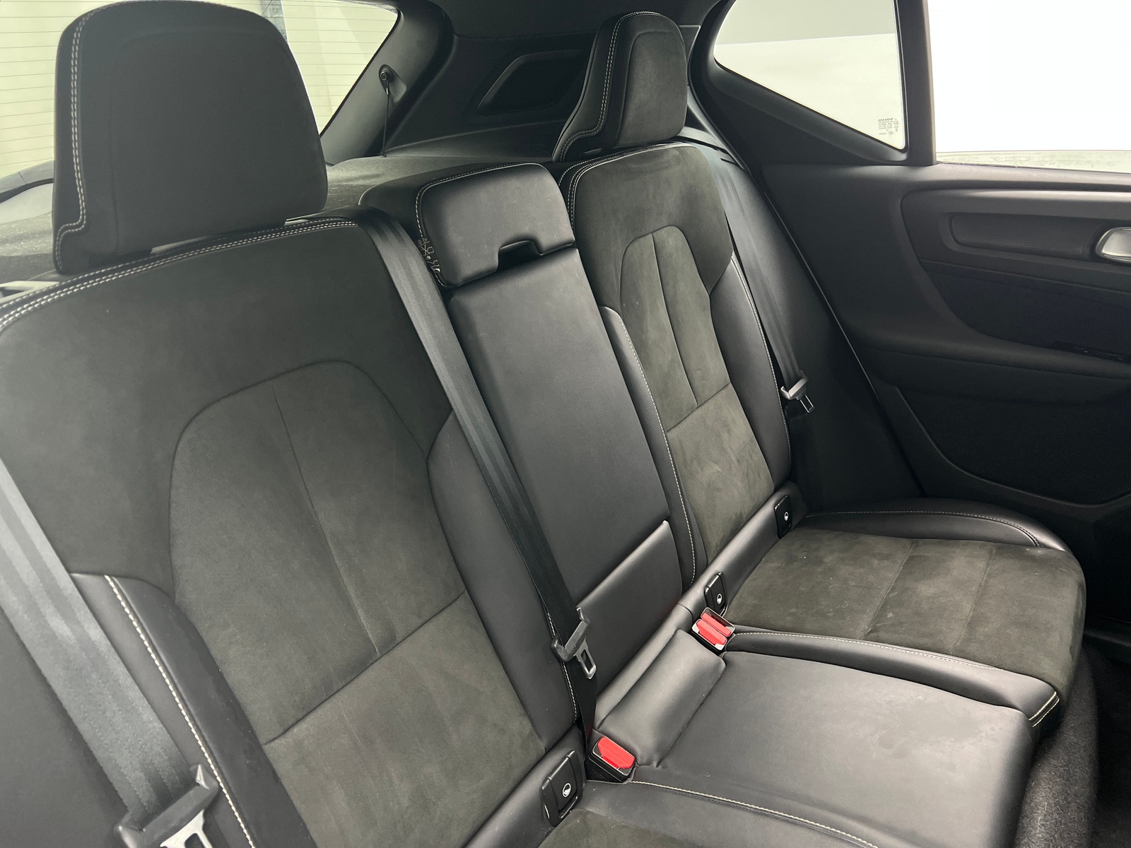 Thumbnail: 2021 Volvo XC40 - 5