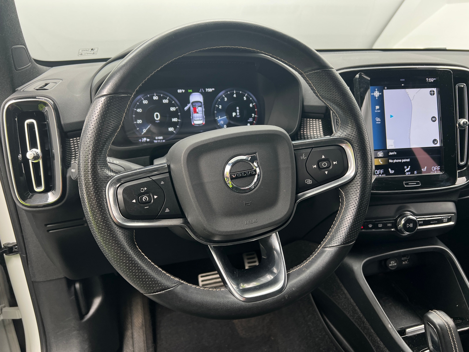 Thumbnail: 2021 Volvo XC40 - 4