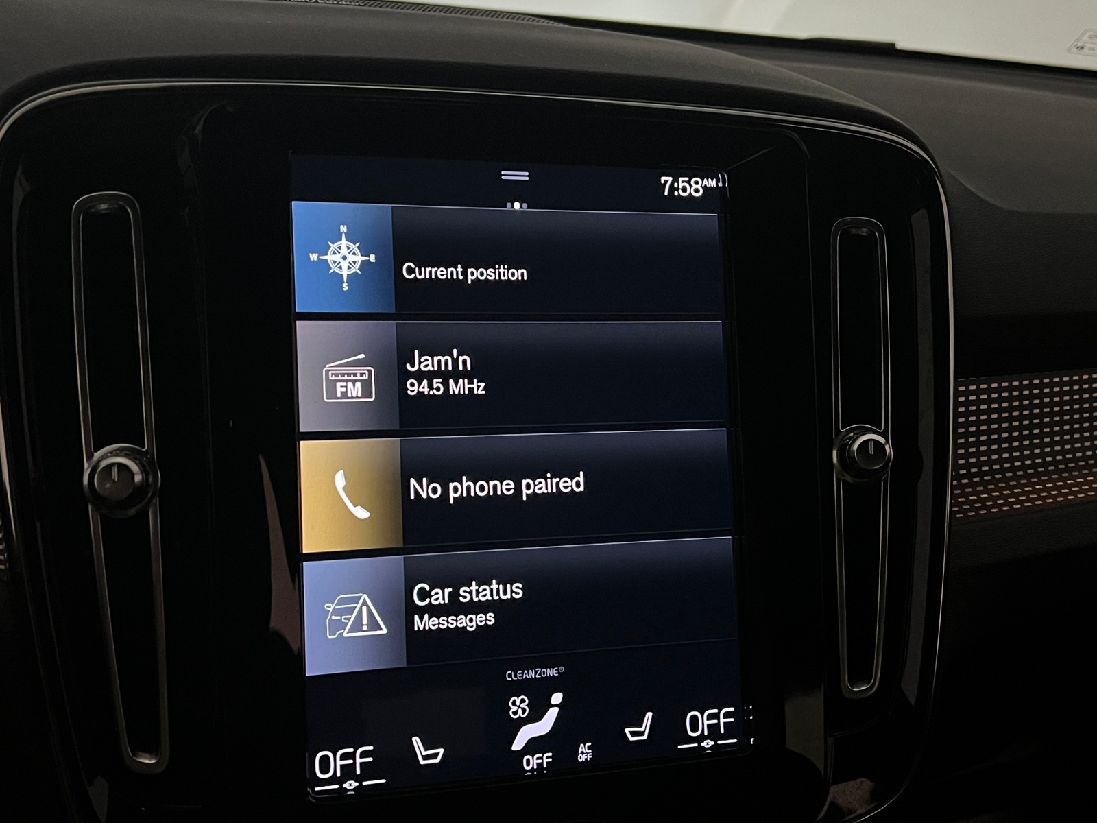 Thumbnail: 2021 Volvo XC40 - 3