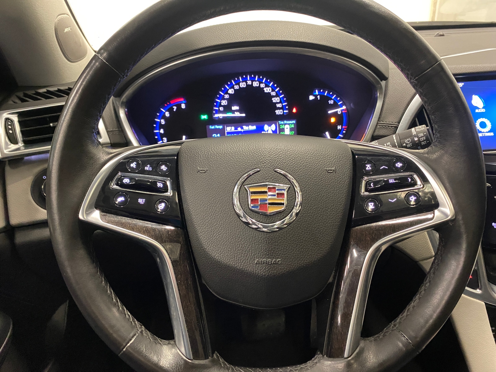Thumbnail: 2014 Cadillac SRX - 4