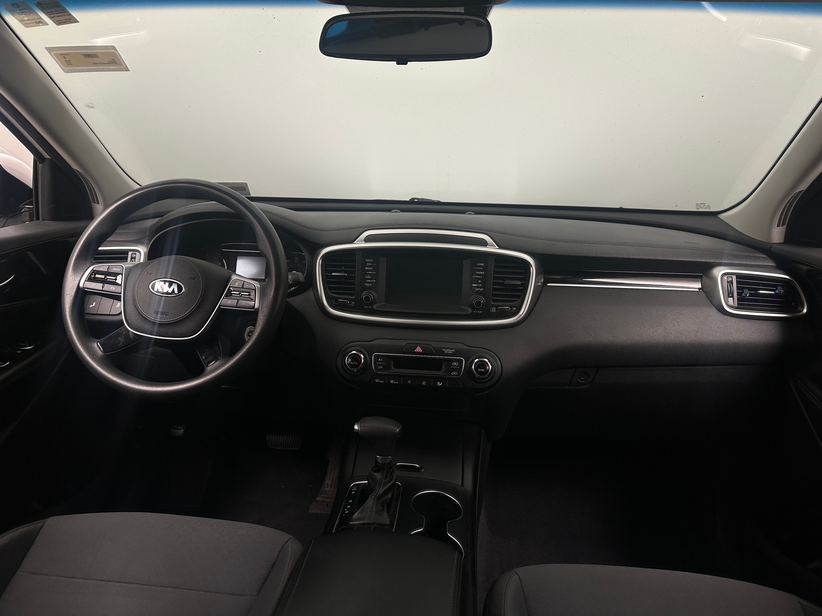 Thumbnail: 2019 Kia Sorento - 3
