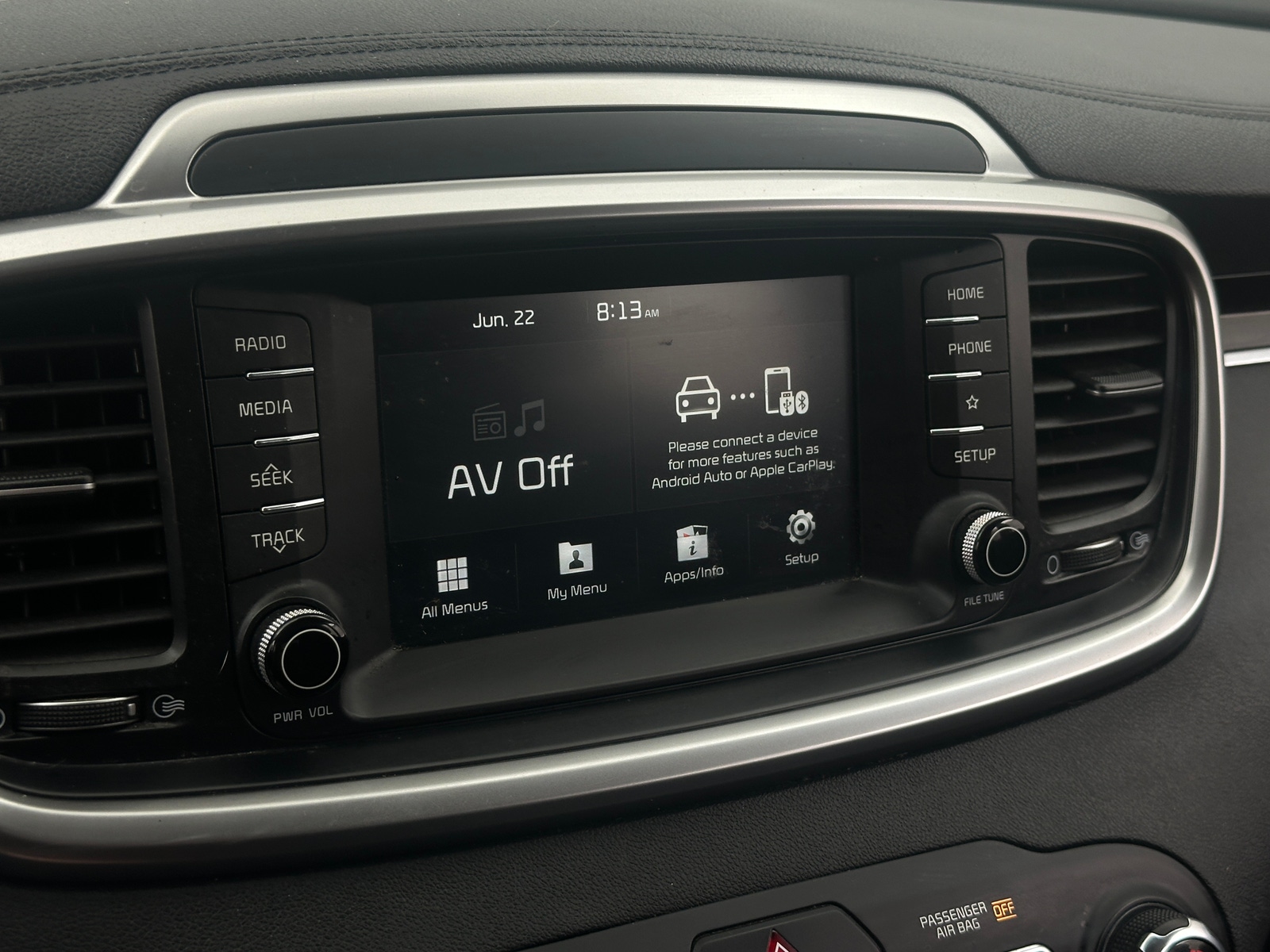 Thumbnail: 2019 Kia Sorento - 4