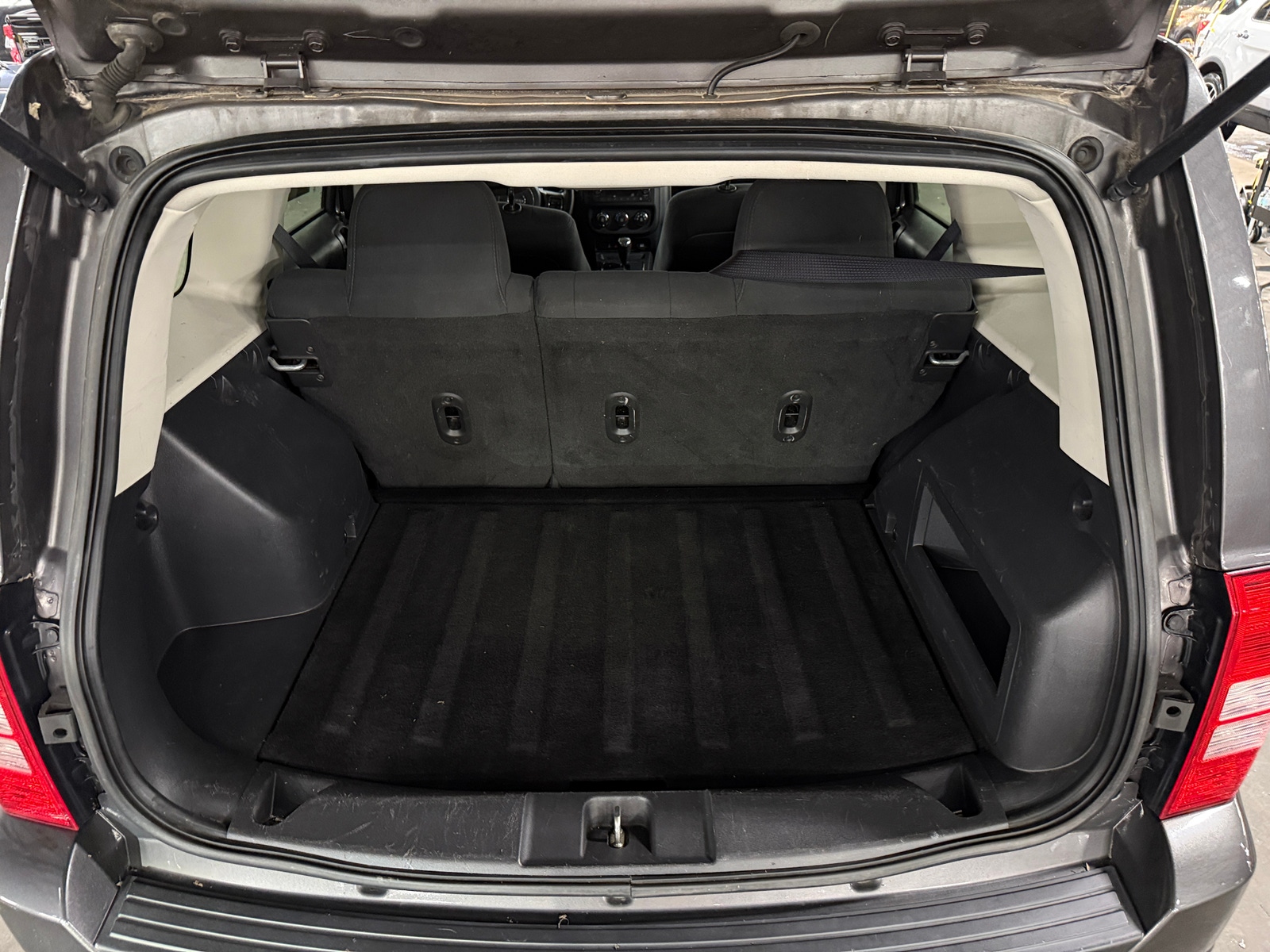Thumbnail: 2015 Jeep Patriot - 7