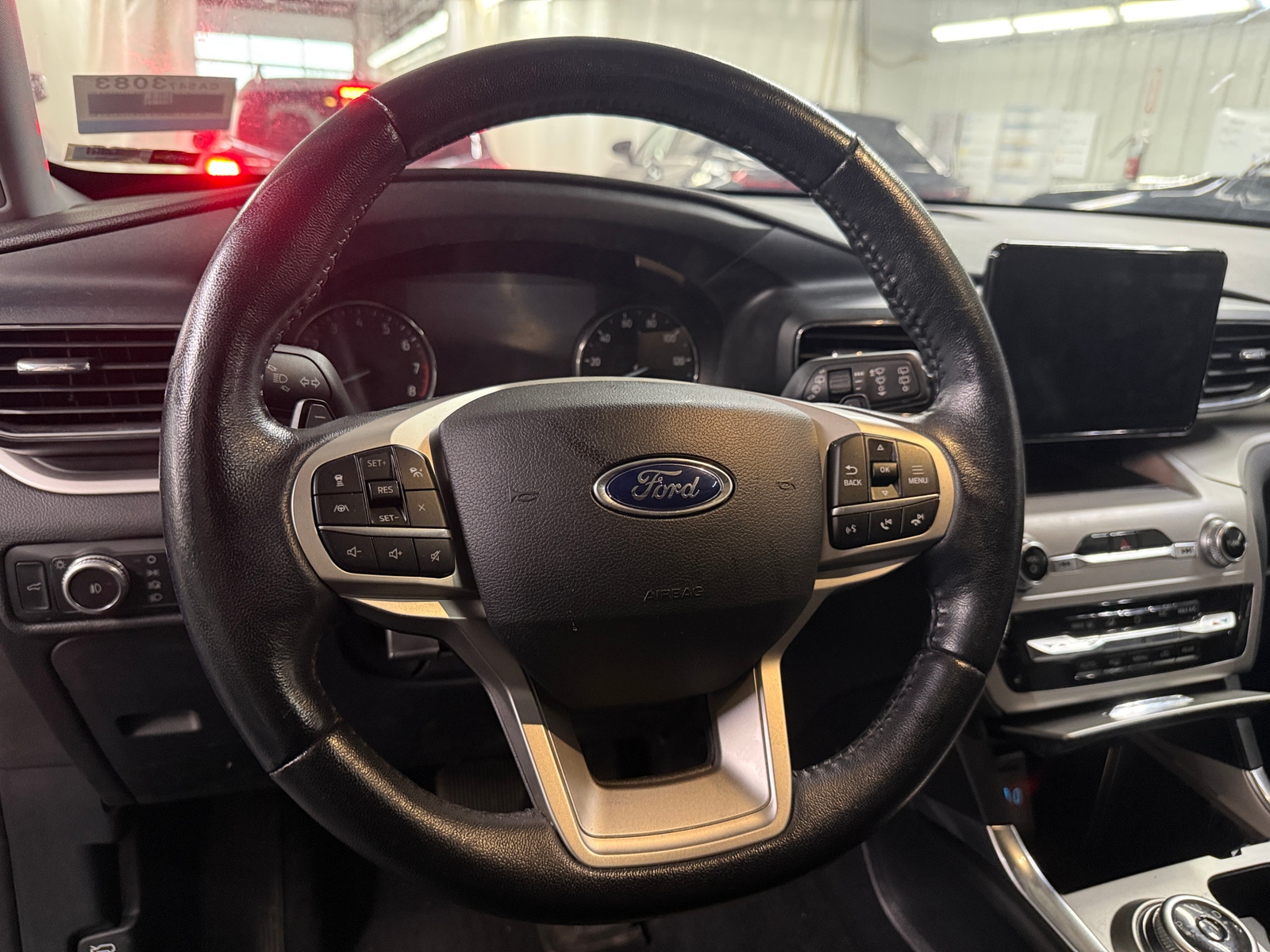 Thumbnail: 2021 Ford Explorer - 4