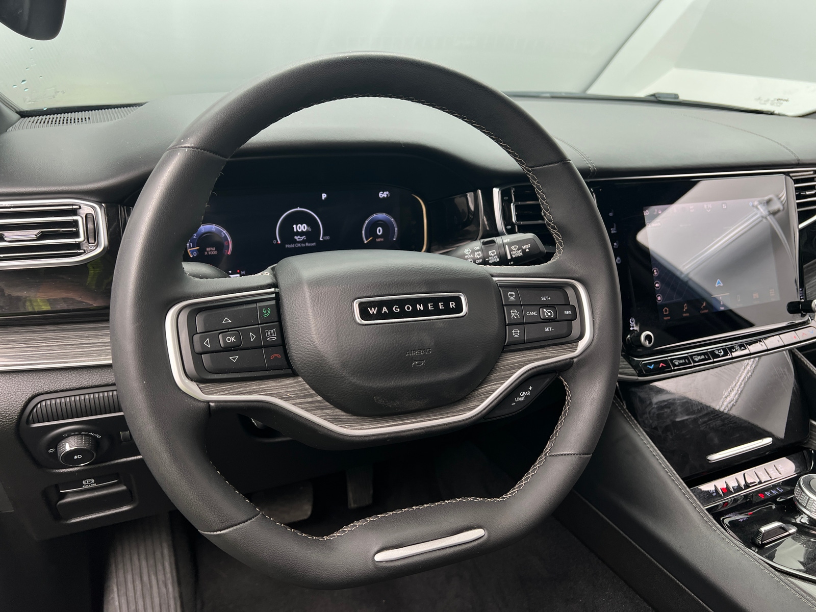Thumbnail: 2022 Jeep Wagoneer - 4