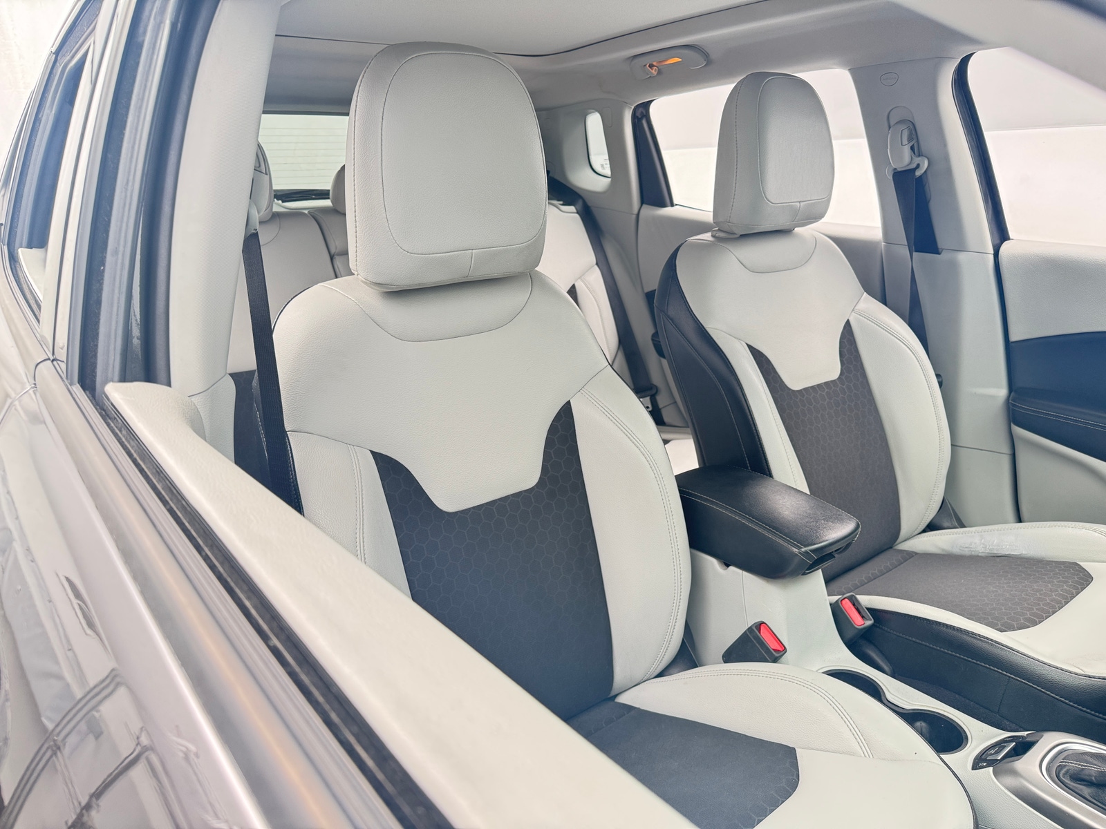 Thumbnail: 2017 Jeep Compass - 2