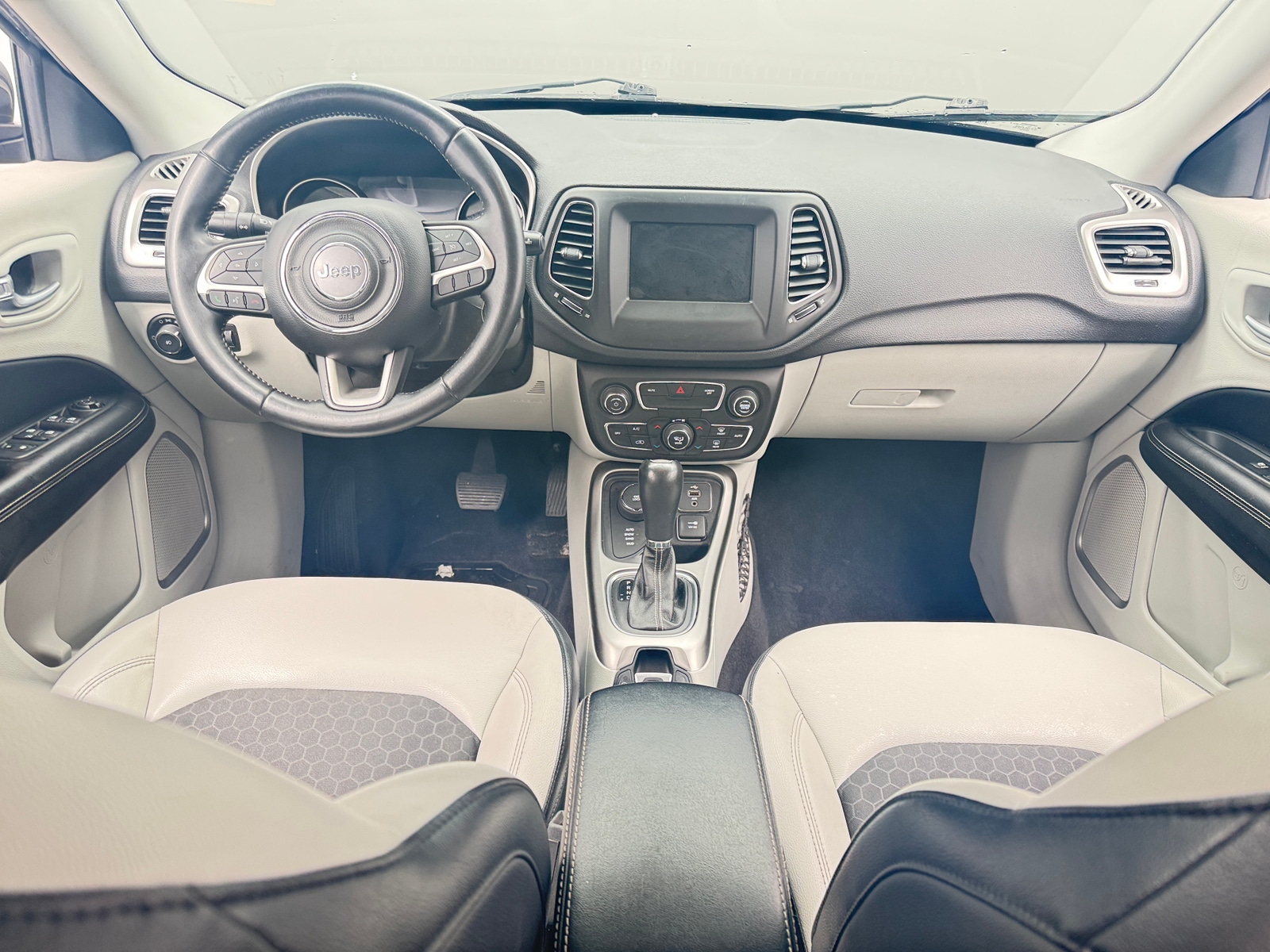 Thumbnail: 2017 Jeep Compass - 3