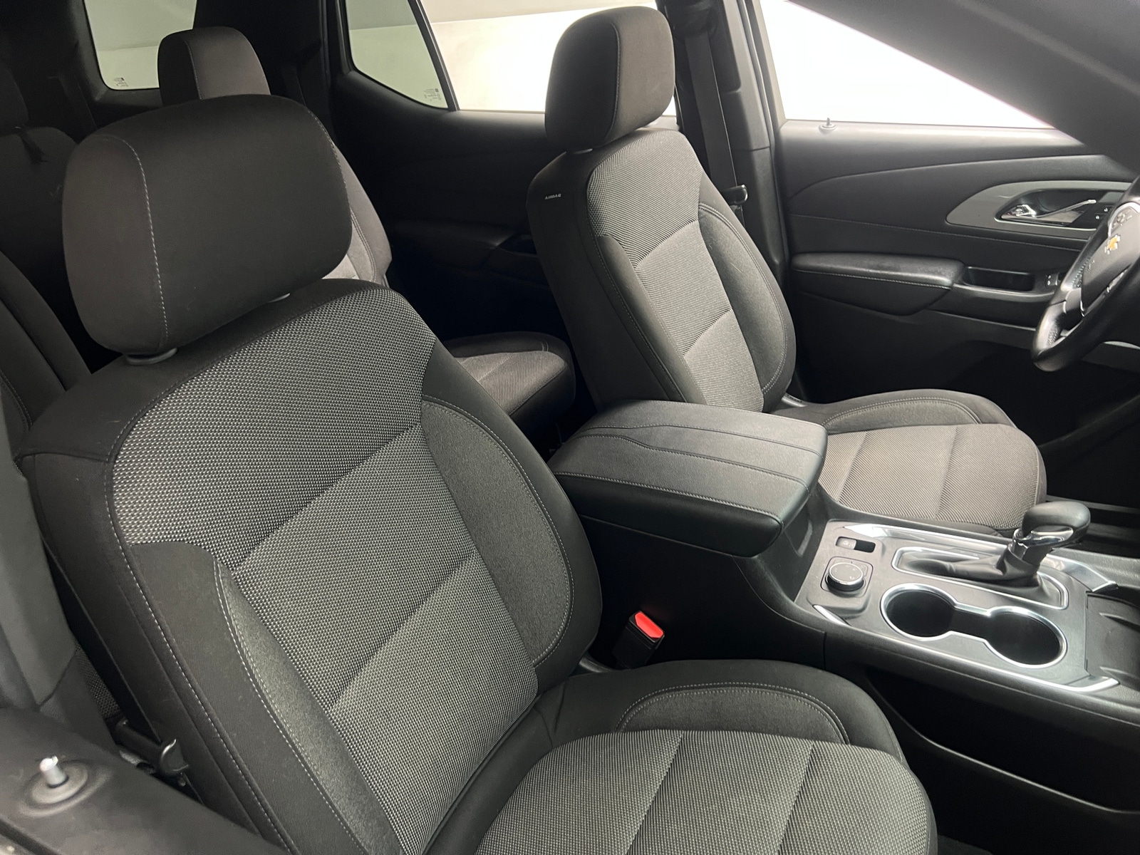 Thumbnail: 2023 Chevrolet Traverse - 2