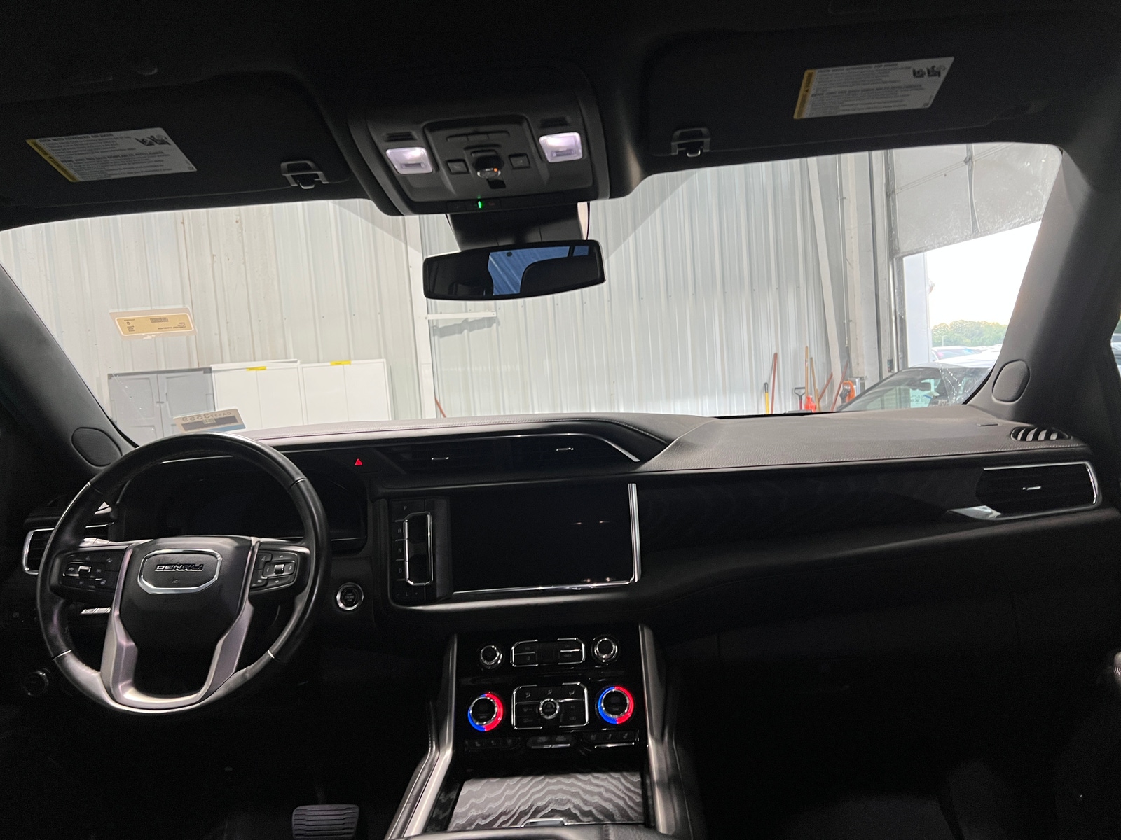 Thumbnail: 2023 GMC Yukon - 2