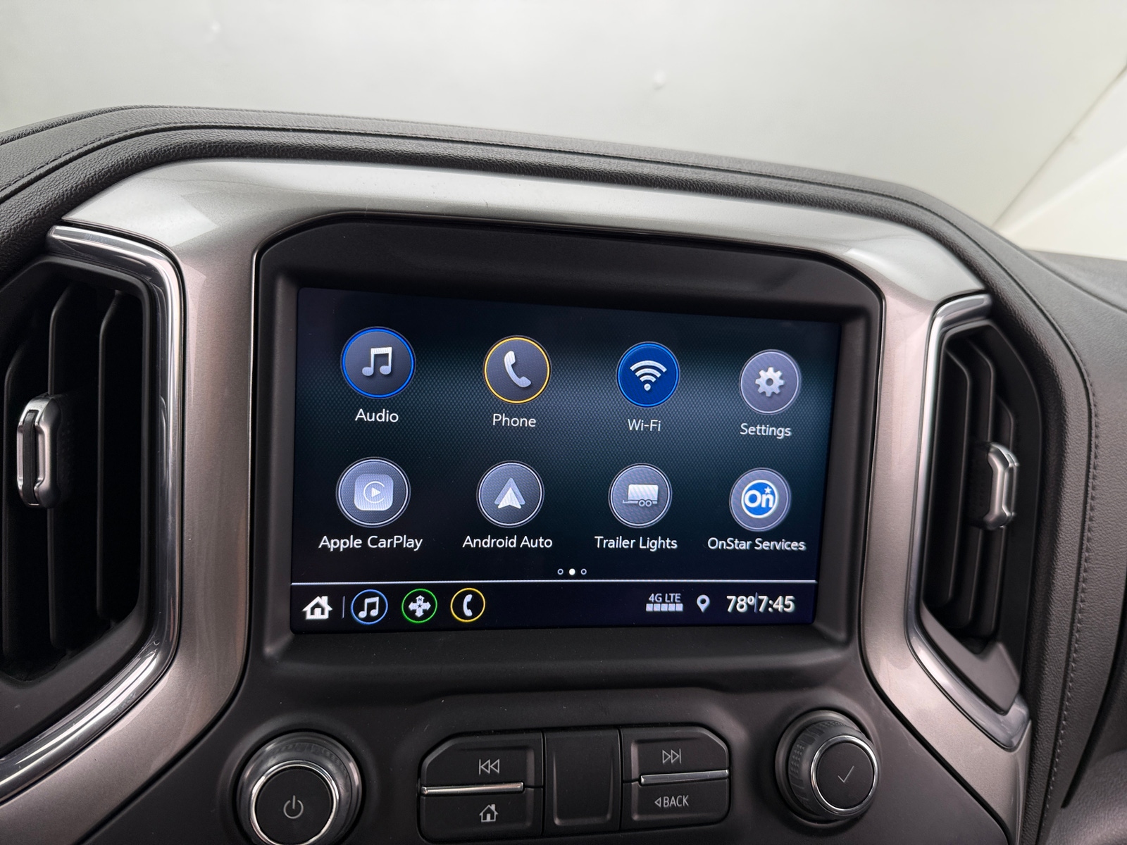 Thumbnail: 2021 Chevrolet Silverado 1500 - 4