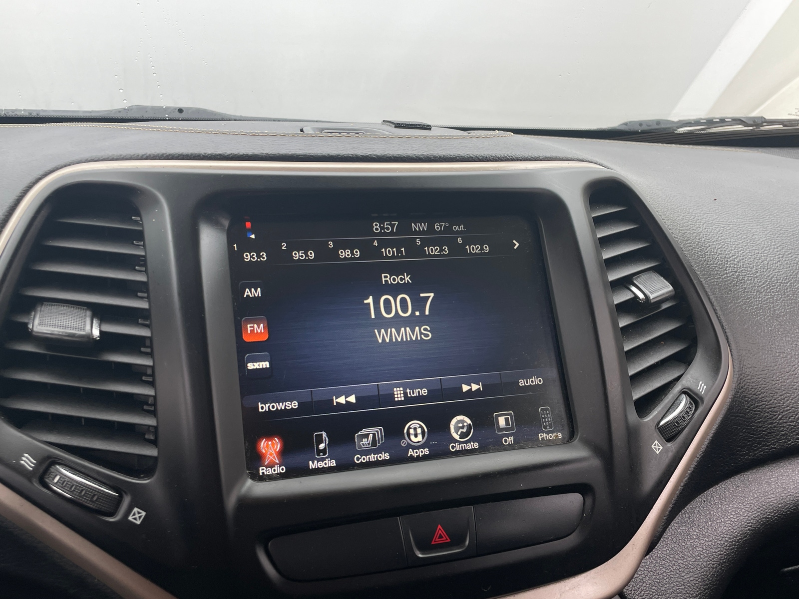 Thumbnail: 2017 Jeep Cherokee - 4