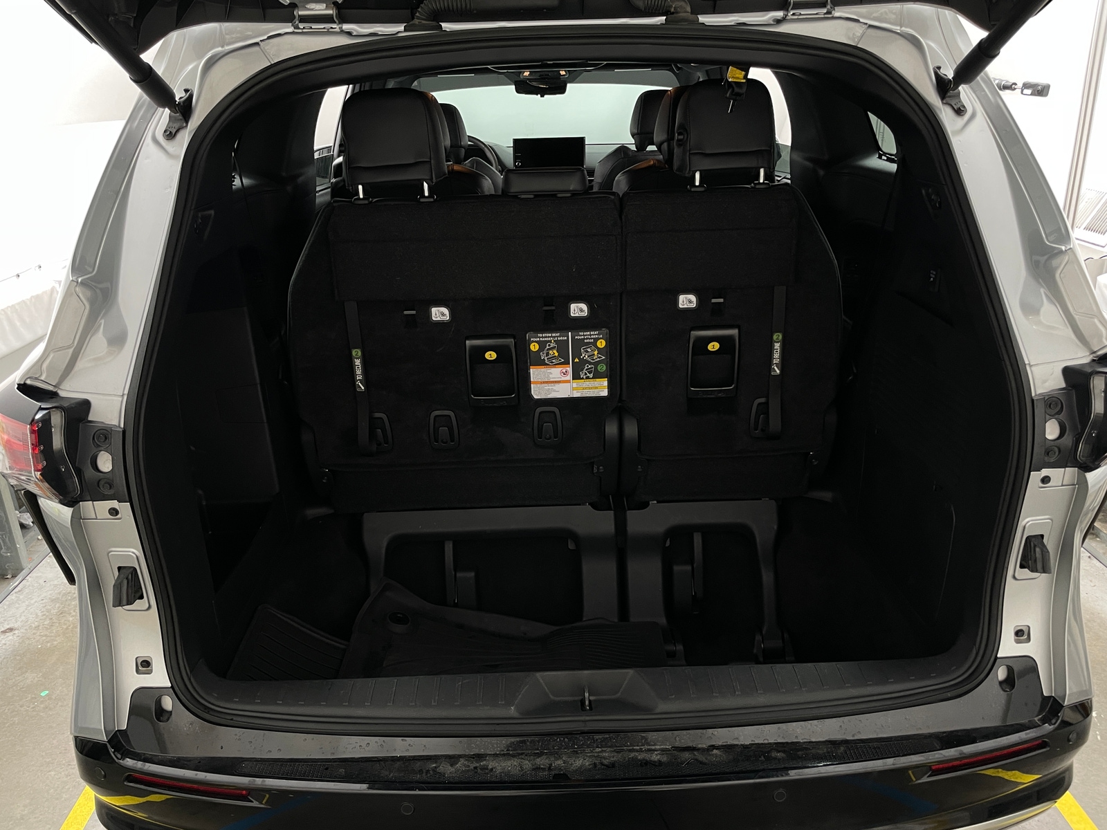 Thumbnail: 2025 Toyota Sienna - 6