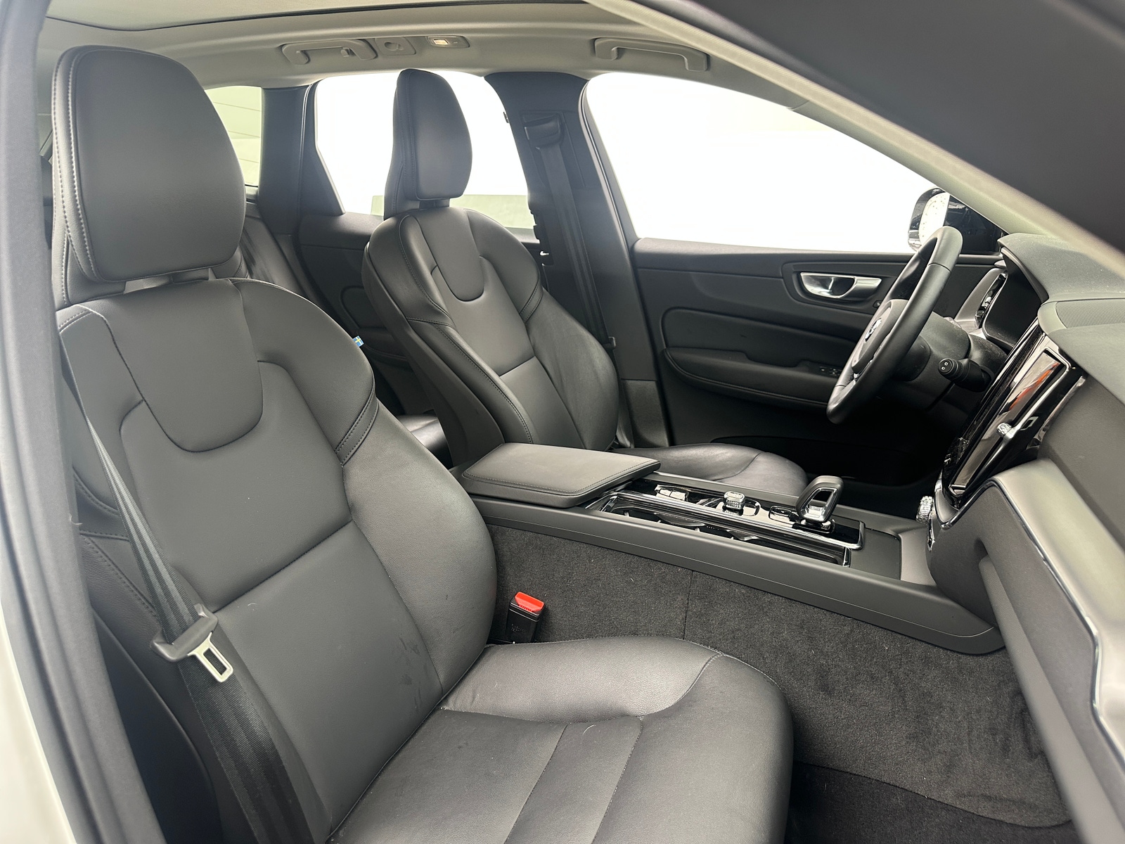 Thumbnail: 2025 Volvo XC60 - 2