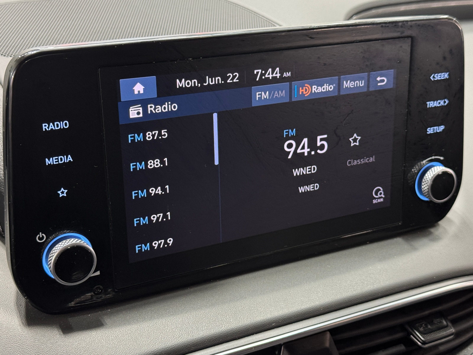 Thumbnail: 2023 Hyundai Santa Fe - 4