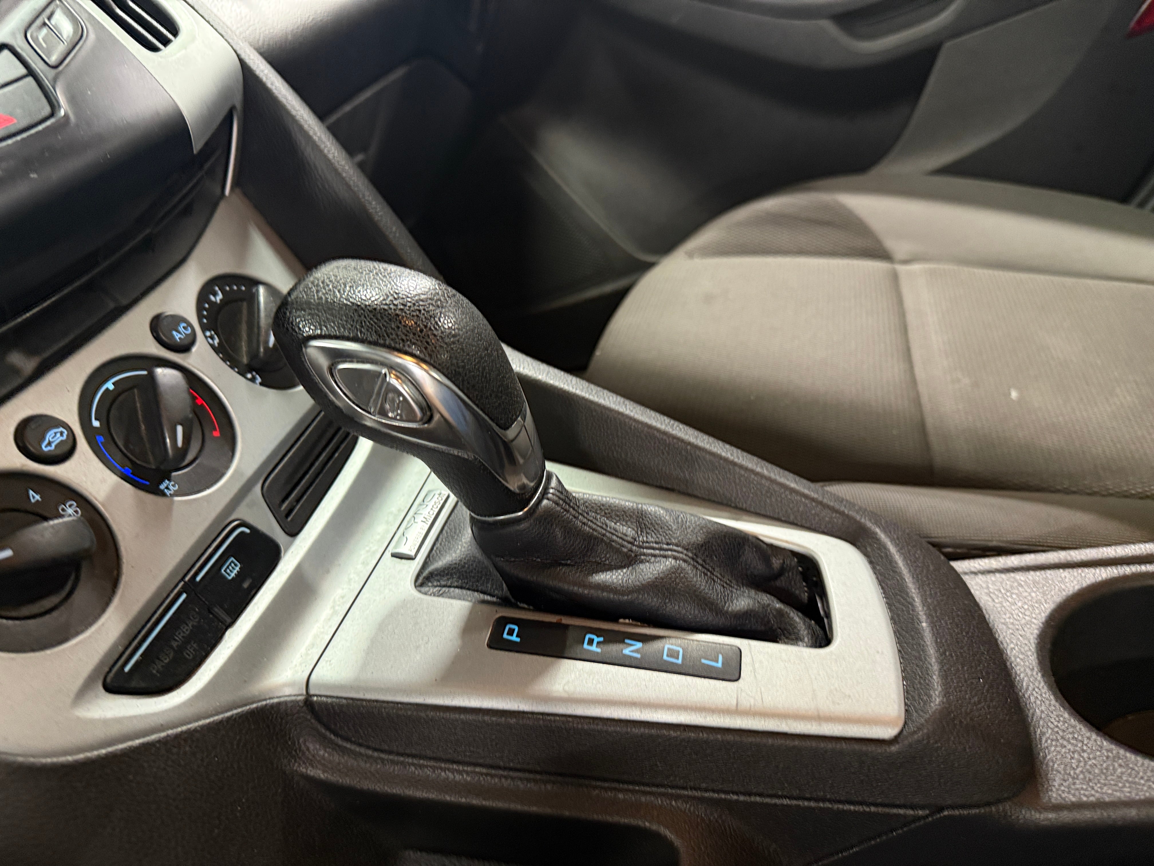 Used 2013 Ford Focus SE with VIN 1FADP3F24DL198941 for sale in Colonial Heights, VA