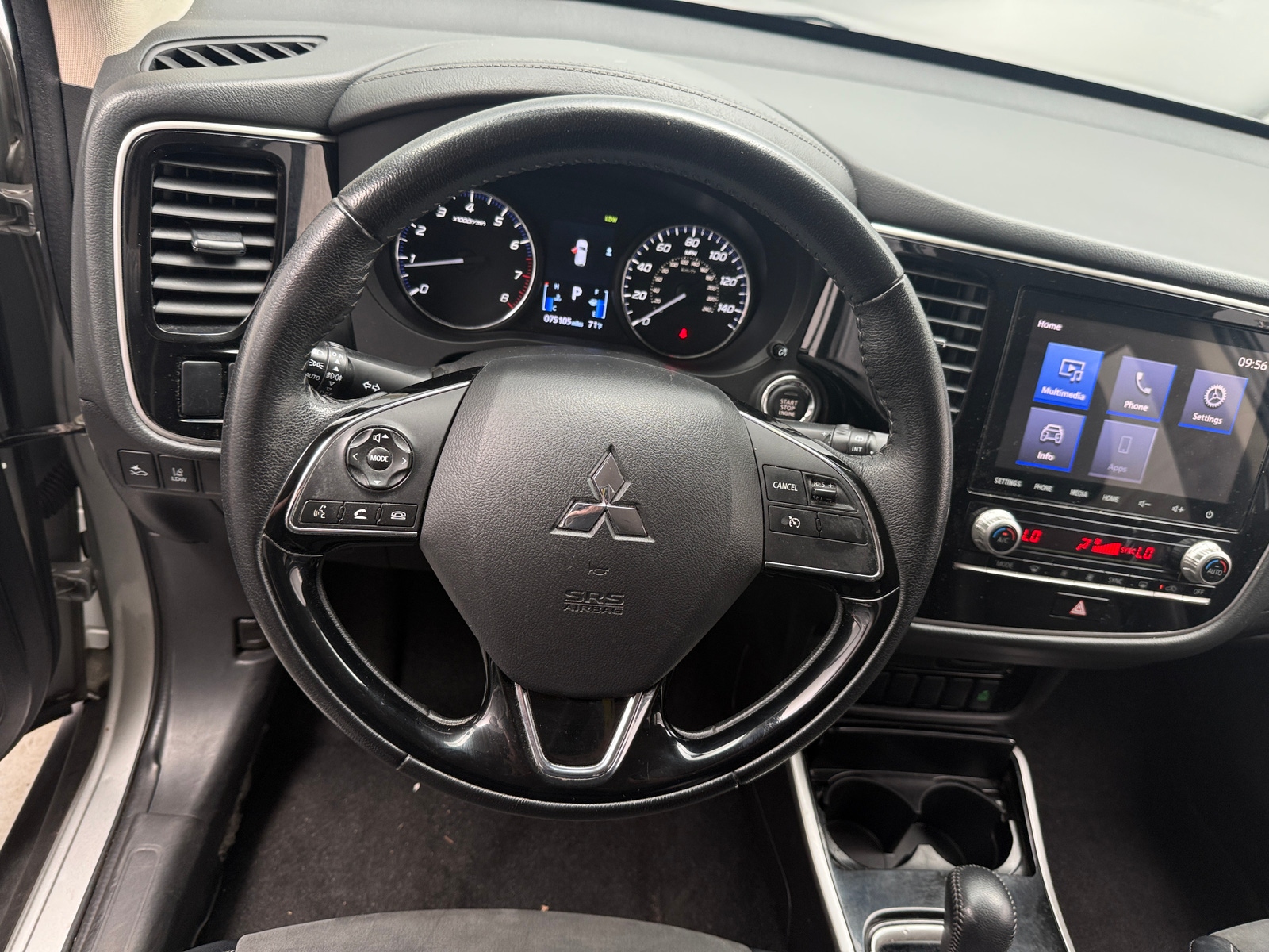 Thumbnail: 2020 Mitsubishi Outlander - 5