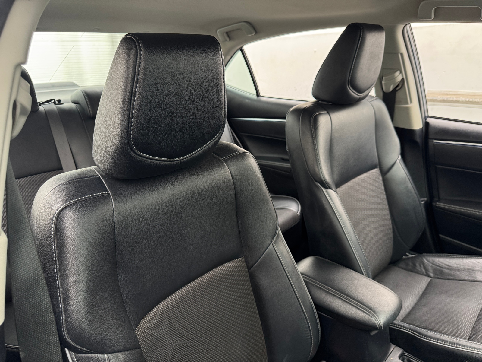 Thumbnail: 2014 Toyota Corolla - 2