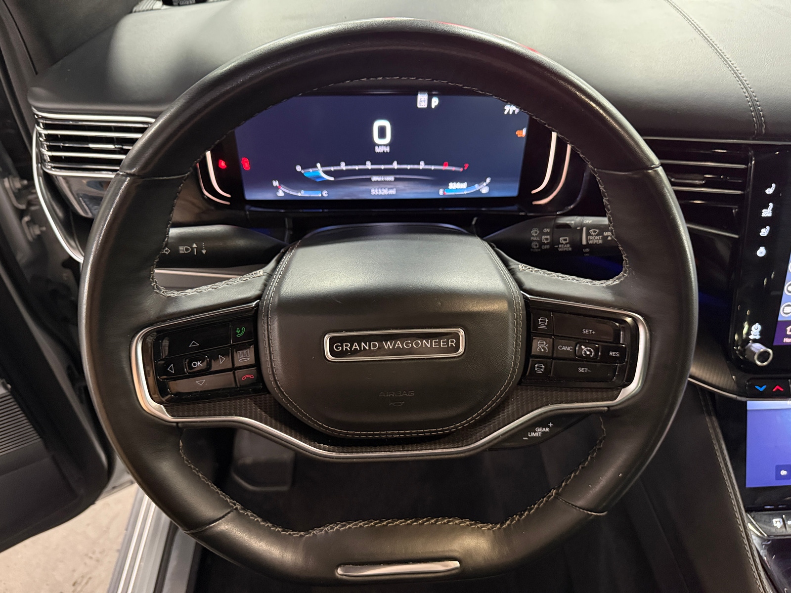 Thumbnail: 2024 Jeep Grand Wagoneer L - 4