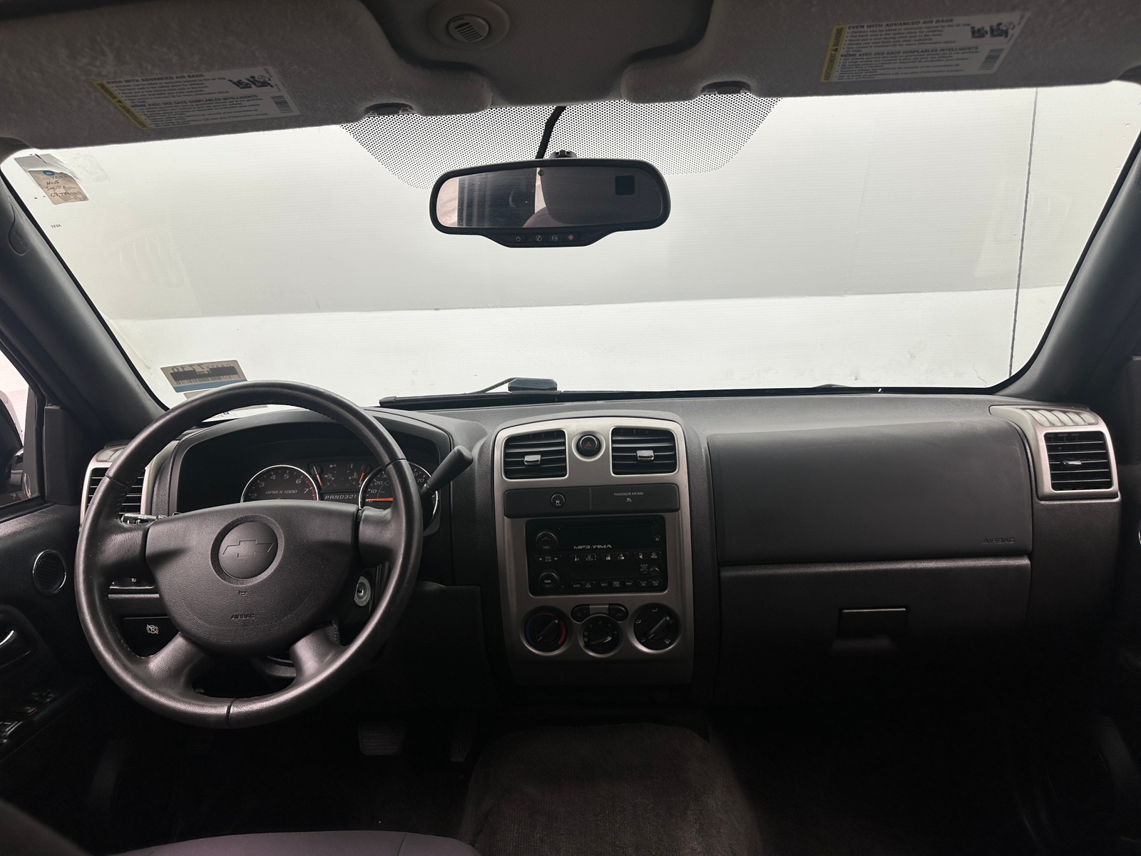 Thumbnail: 2011 Chevrolet Colorado - 3