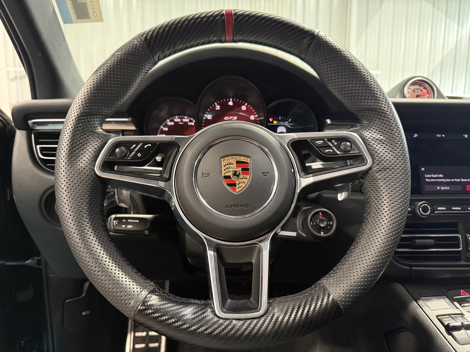 Thumbnail: 2021 Porsche Macan - 4