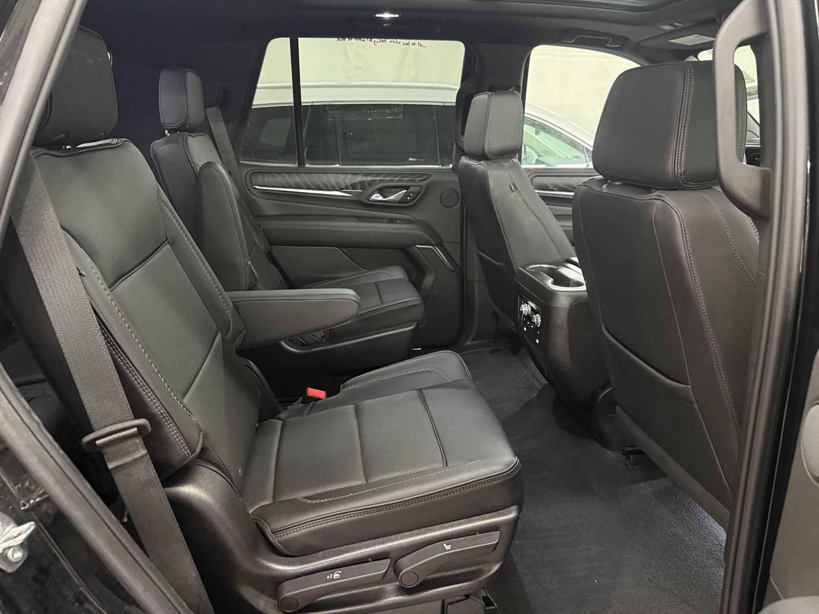 Thumbnail: 2023 GMC Yukon - 5