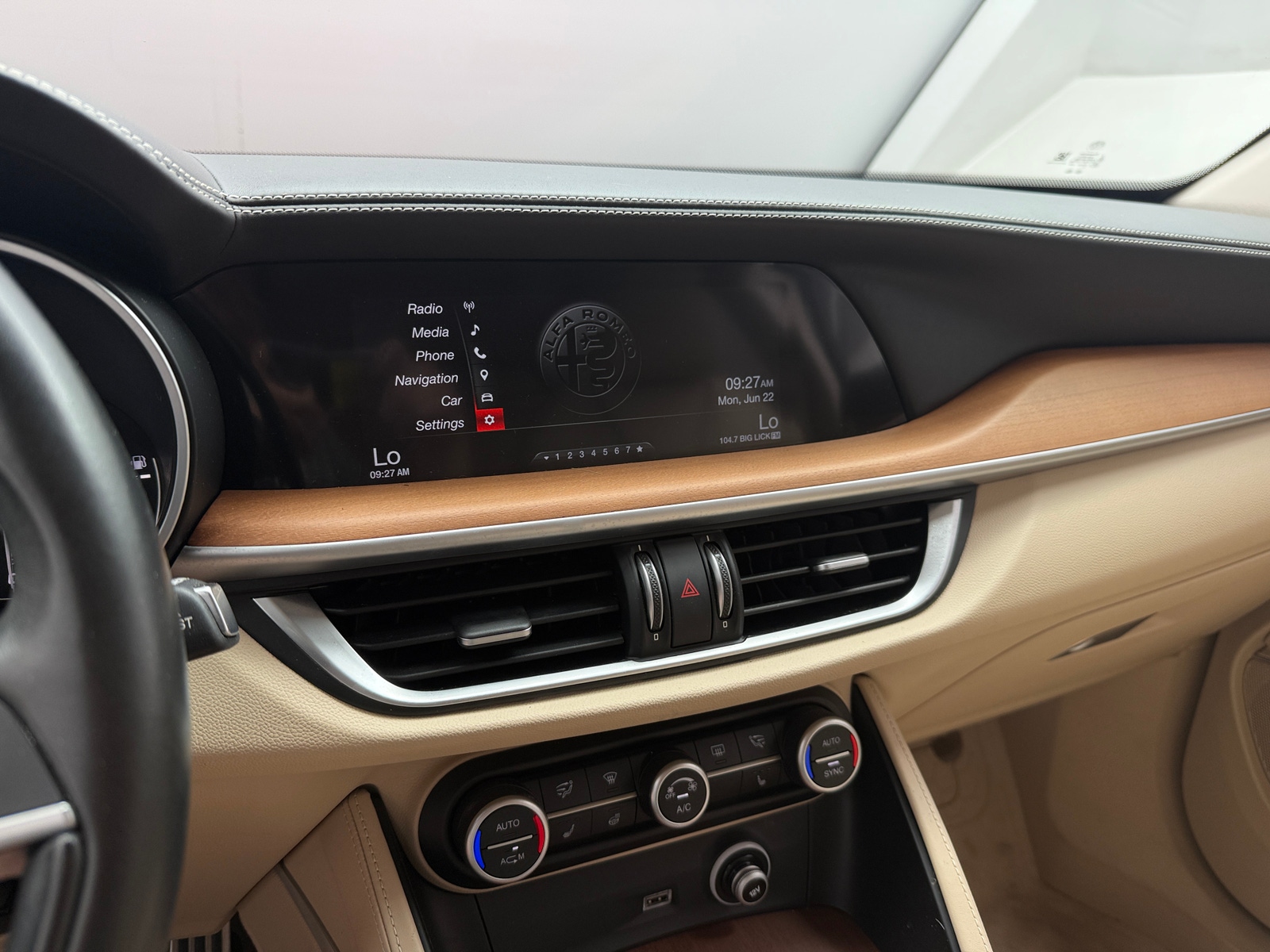 Thumbnail: 2019 Alfa Romeo Stelvio - 3