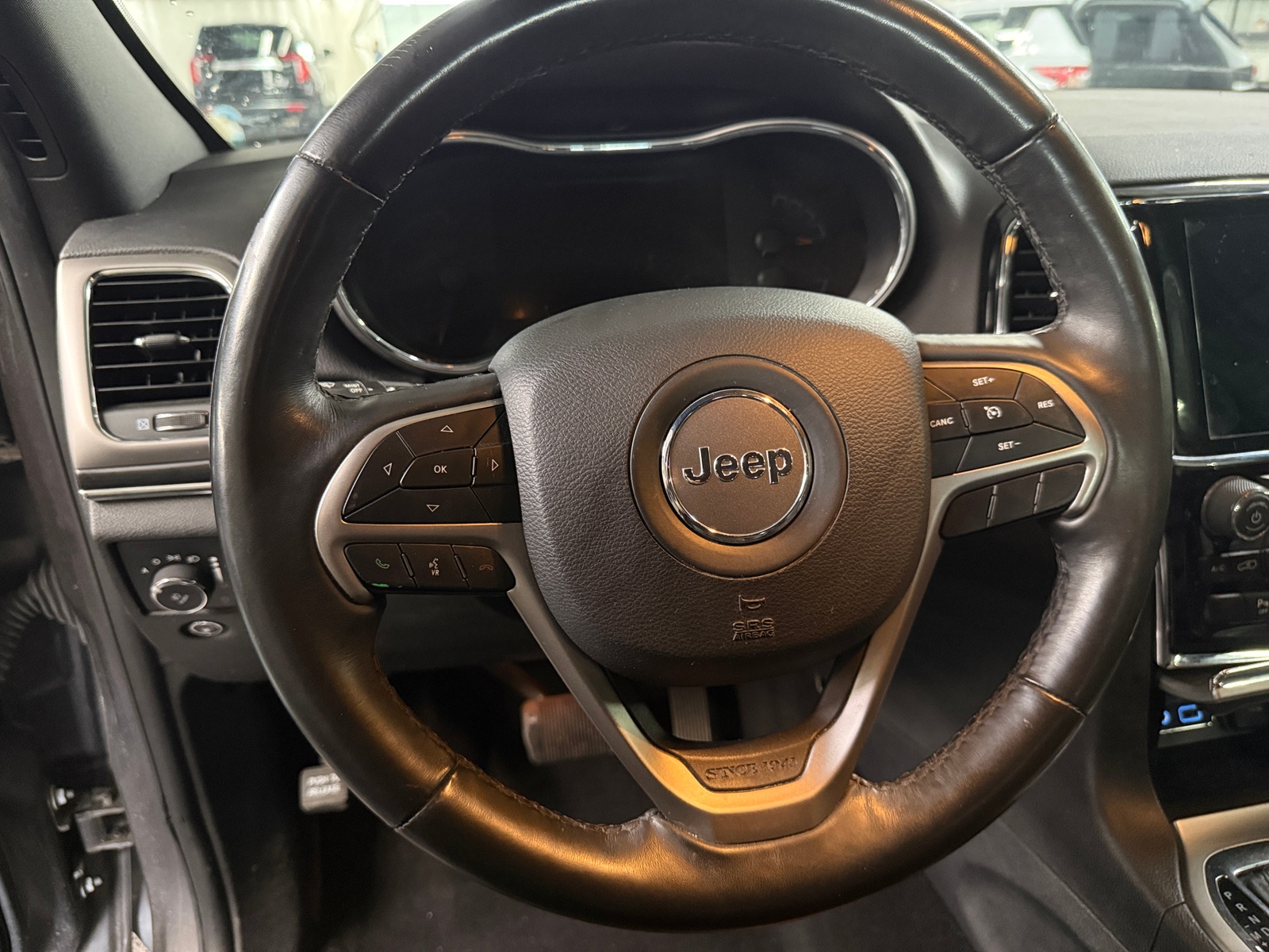 Thumbnail: 2019 Jeep Grand Cherokee - 4